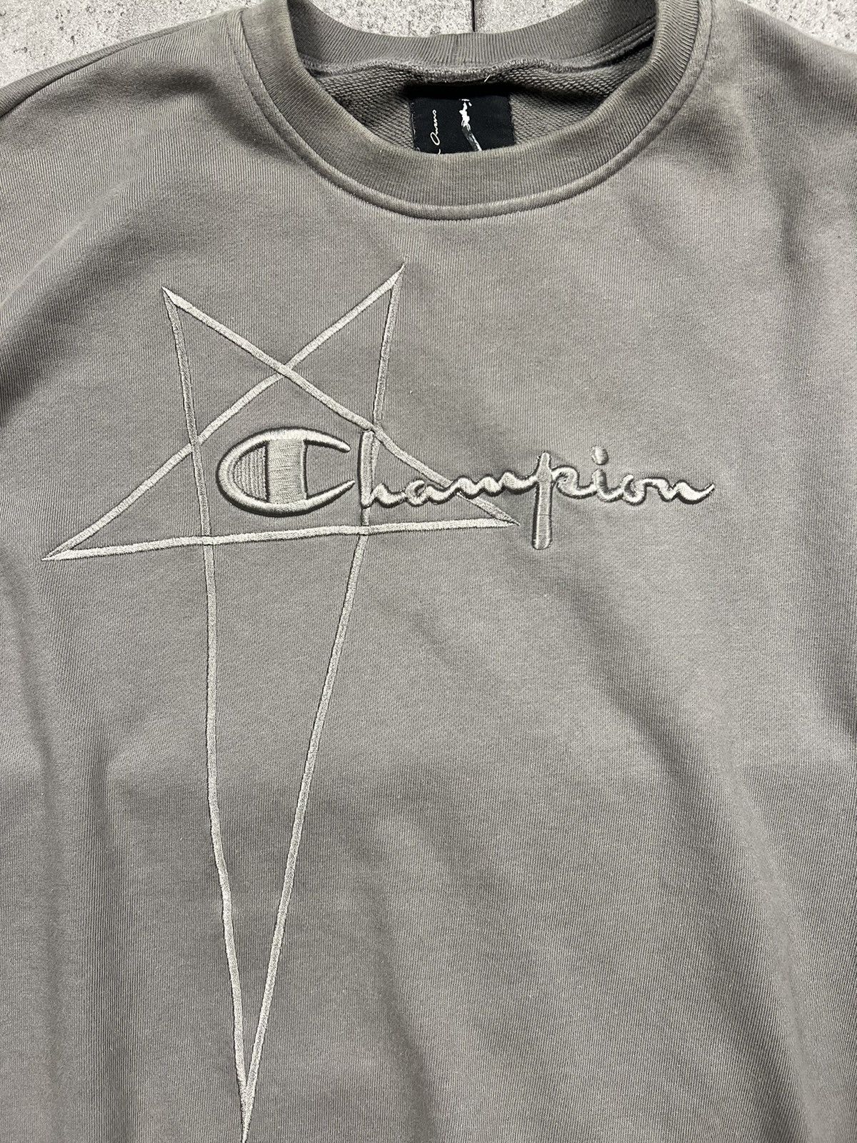 Champion × Designer × Rick Owens Rick Owens x Champion Logo Crewneck designer avantgarde Size US M / EU 48-50 / 2 - 2 Thumbnail
