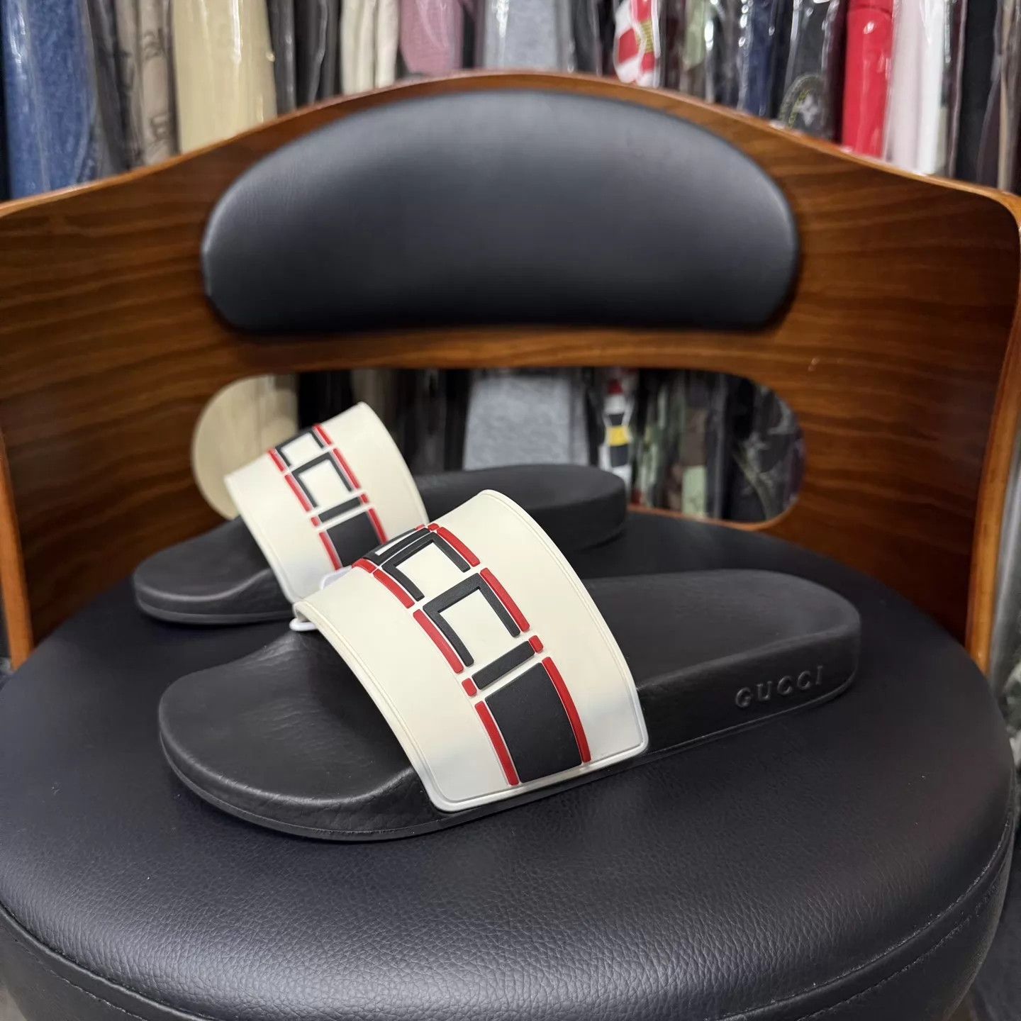Gucci Gucci Black Red GG Slippers EU39 Like New Worn Once Size US 6 / EU 39 - 1 Thumbnail