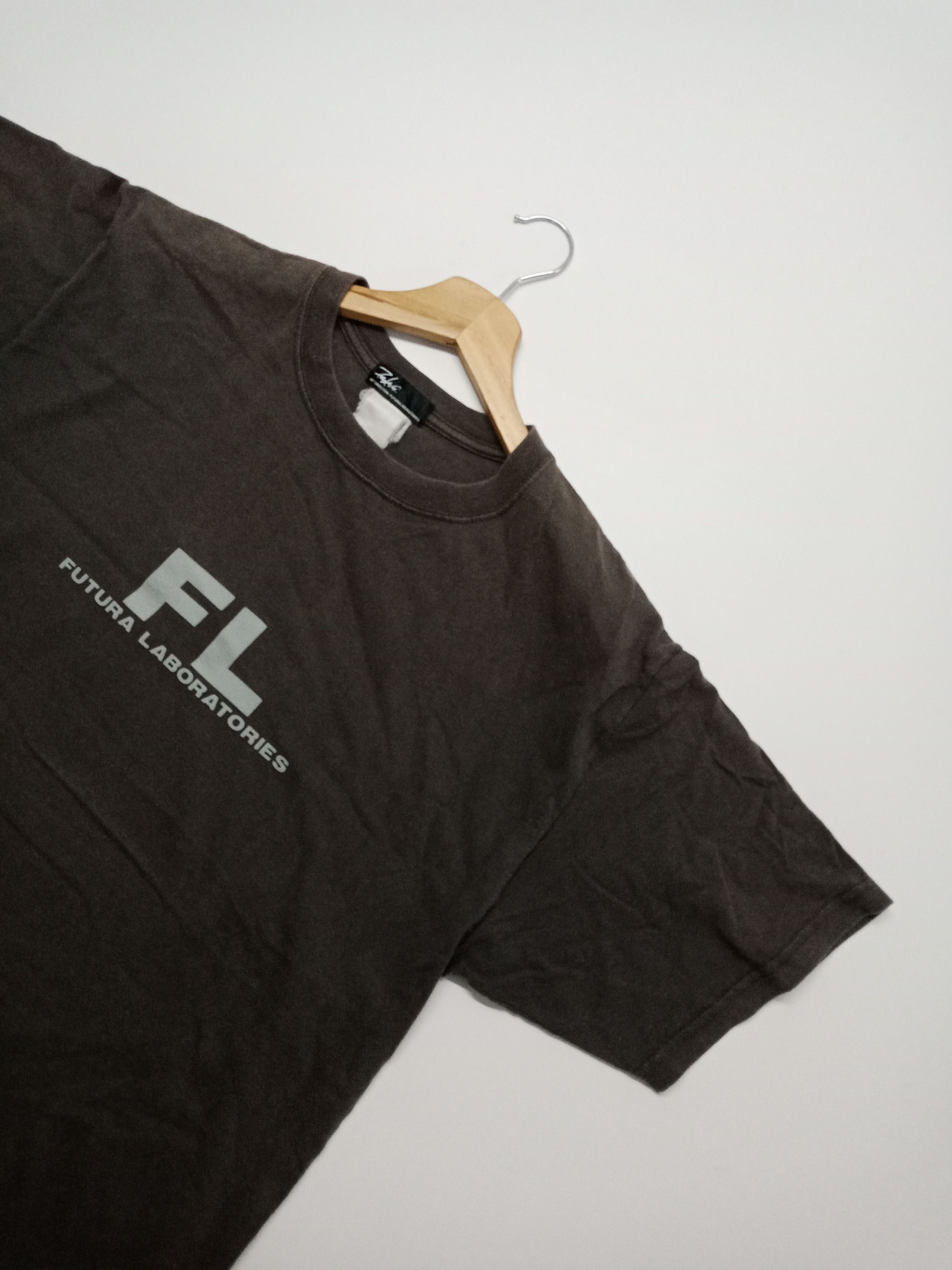Futura Vintage Futura Laboratories #D Size US L / EU 52-54 / 3 - 3 Thumbnail