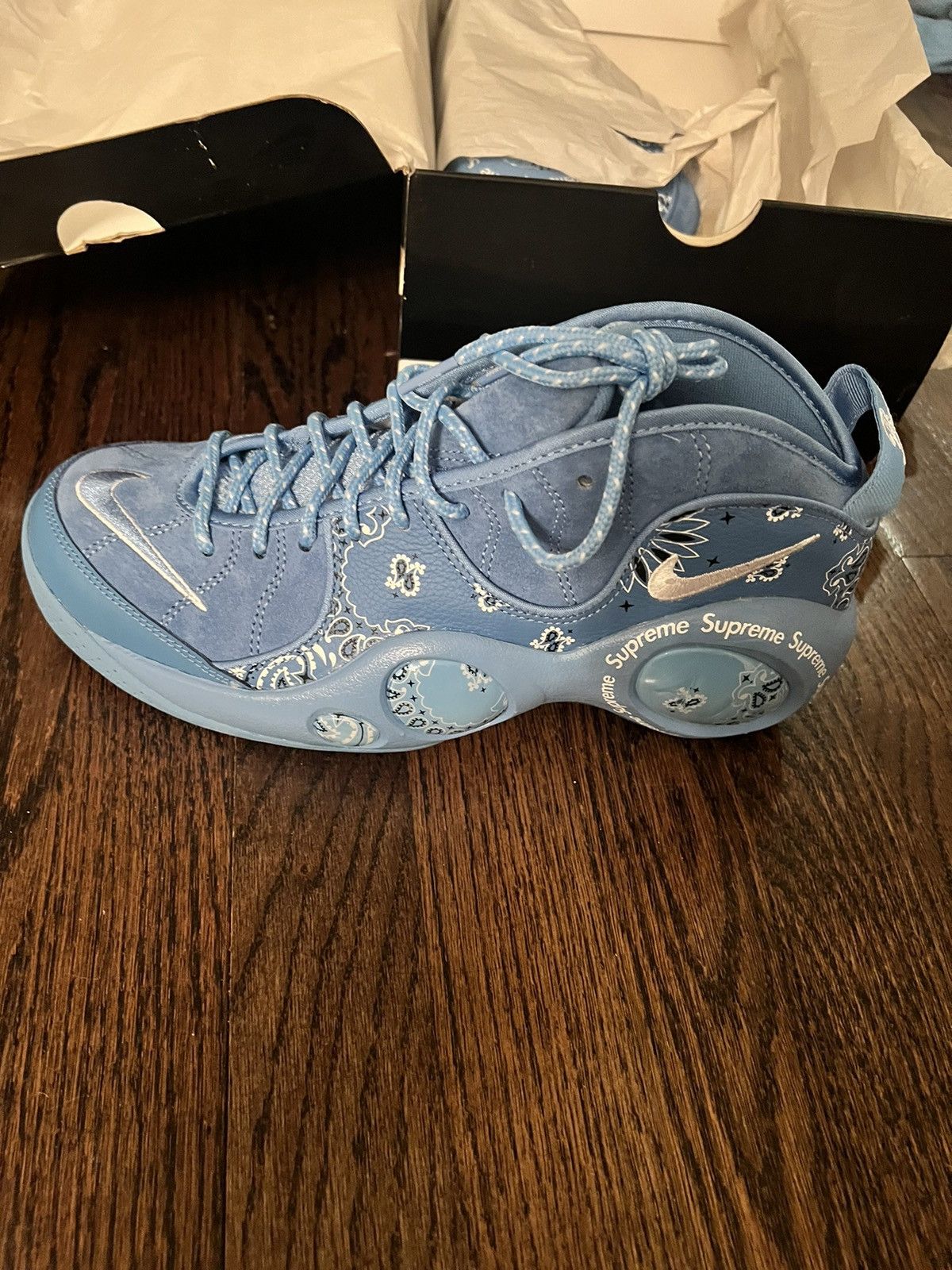 Nike × Supreme Nike Air Zoom Flight 95 SP x Supreme University Blue Size US 9 / EU 42 - 3 Thumbnail