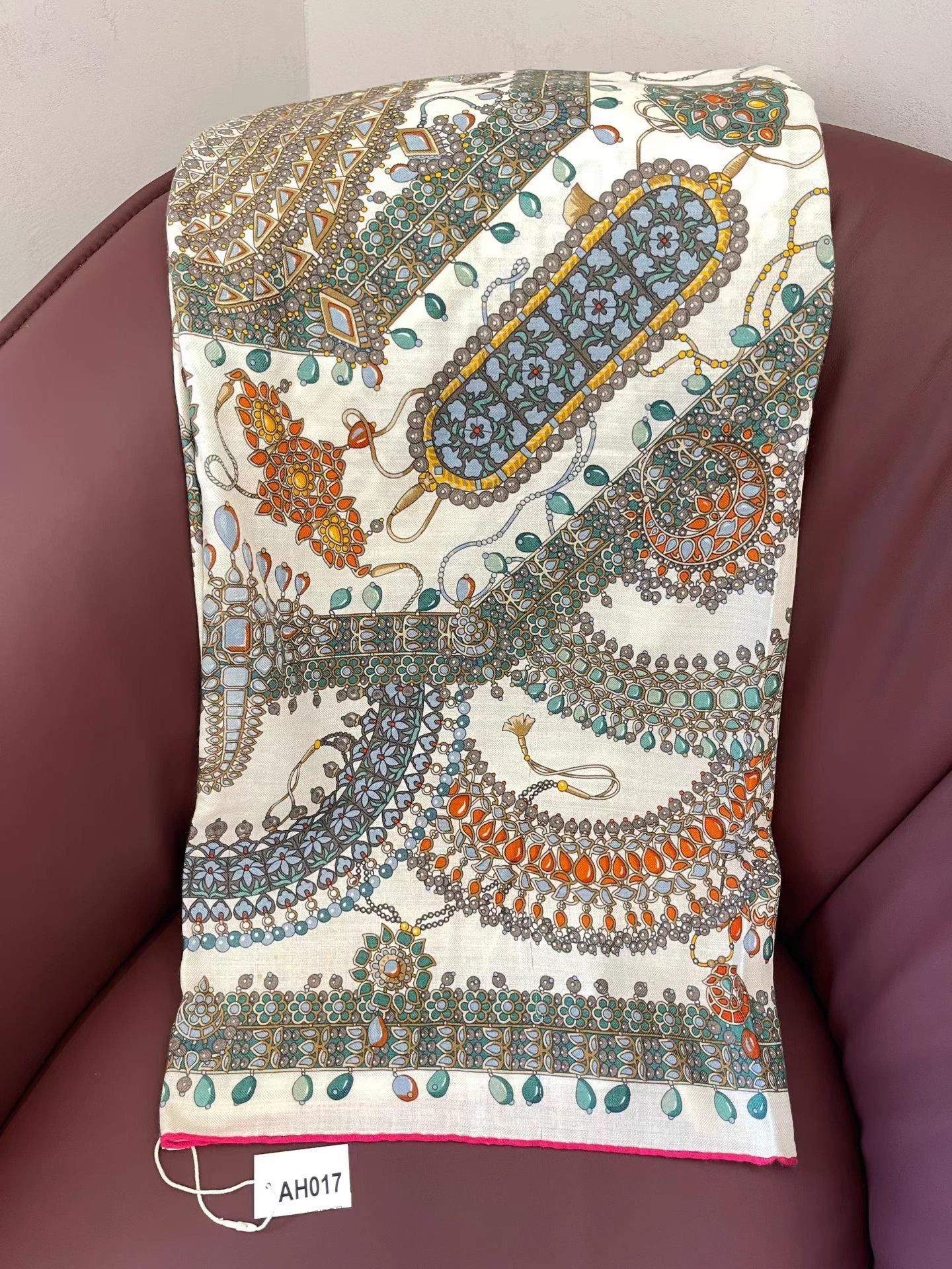 Hermes Hermès 140x140 like new scarf/shawl AH017 Size ONE SIZE - 3 Thumbnail