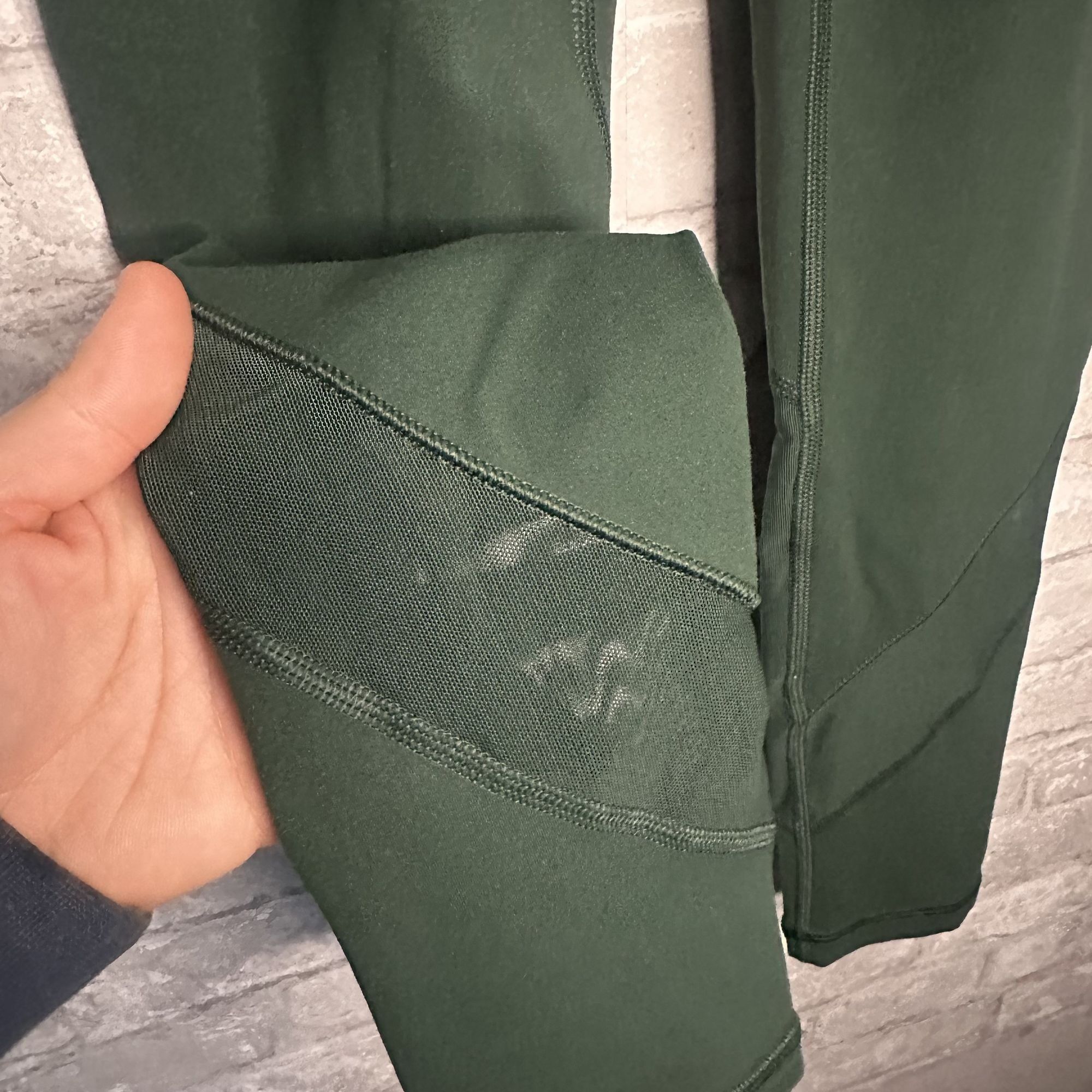 Athleta Athleta Salutation Stash Mesh Tight NWT XXS (Seaweed Snack) Size 24" / US 00 / IT 34 - 2 Thumbnail