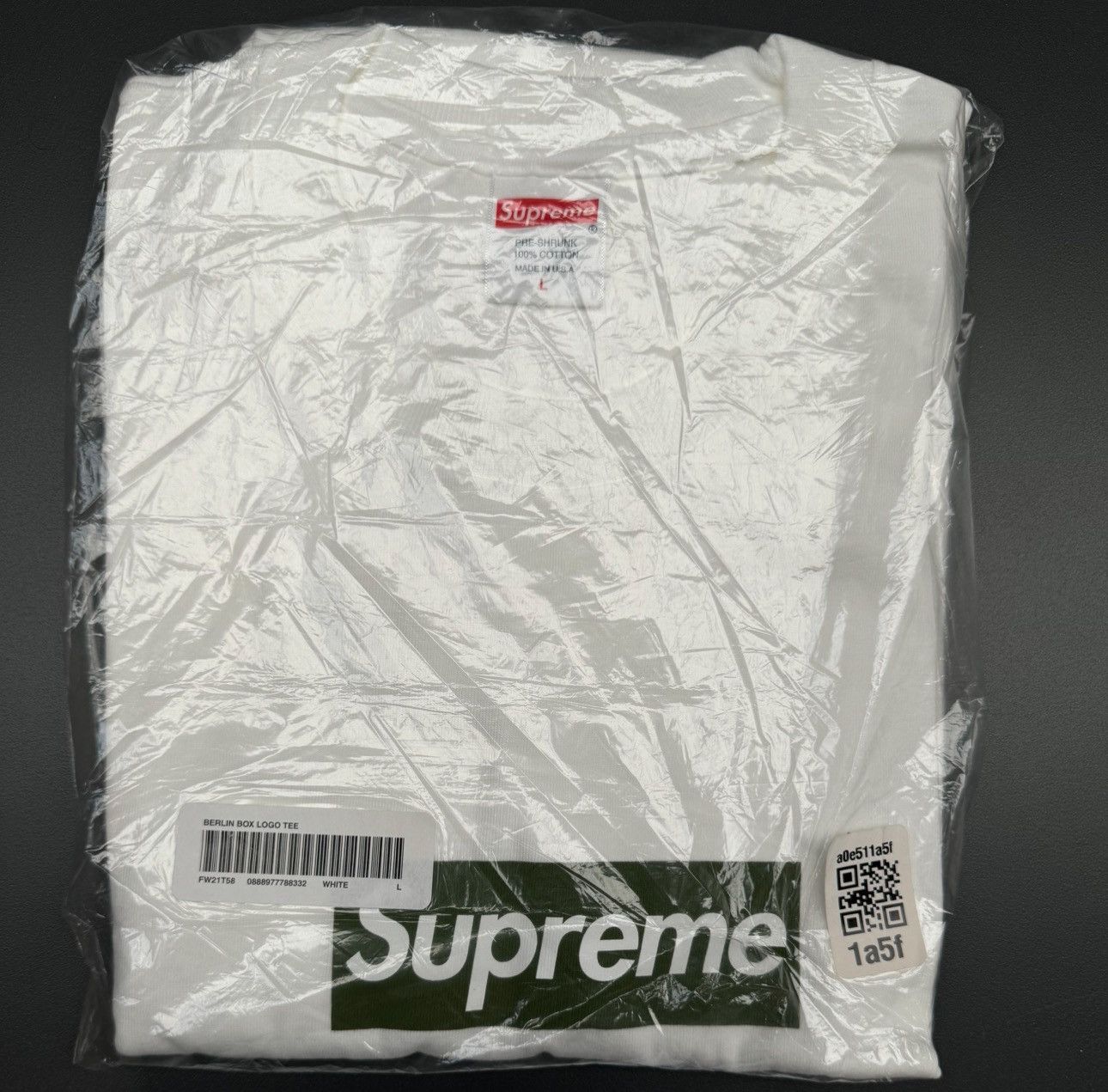 Supreme Supreme Berlin Box Logo T-Shirt Size US L / EU 52-54 / 3 - 2 Thumbnail