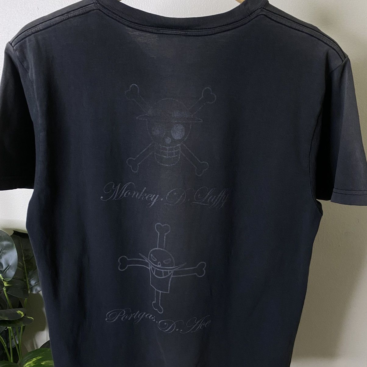One Piece Vintage 2000s One Piece Anime Manga Series Sunfaded T Shirt Size US M / EU 48-50 / 2 - 8 Thumbnail