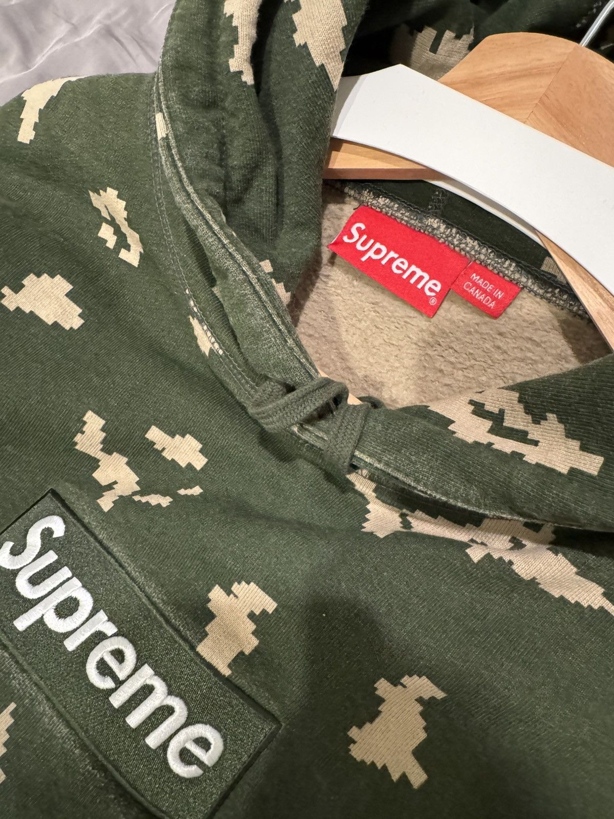 Supreme Box Logo Hooded Sweatshirt Olive Russian Camo FW21 Size US L / EU 52-54 / 3 - 5 Thumbnail