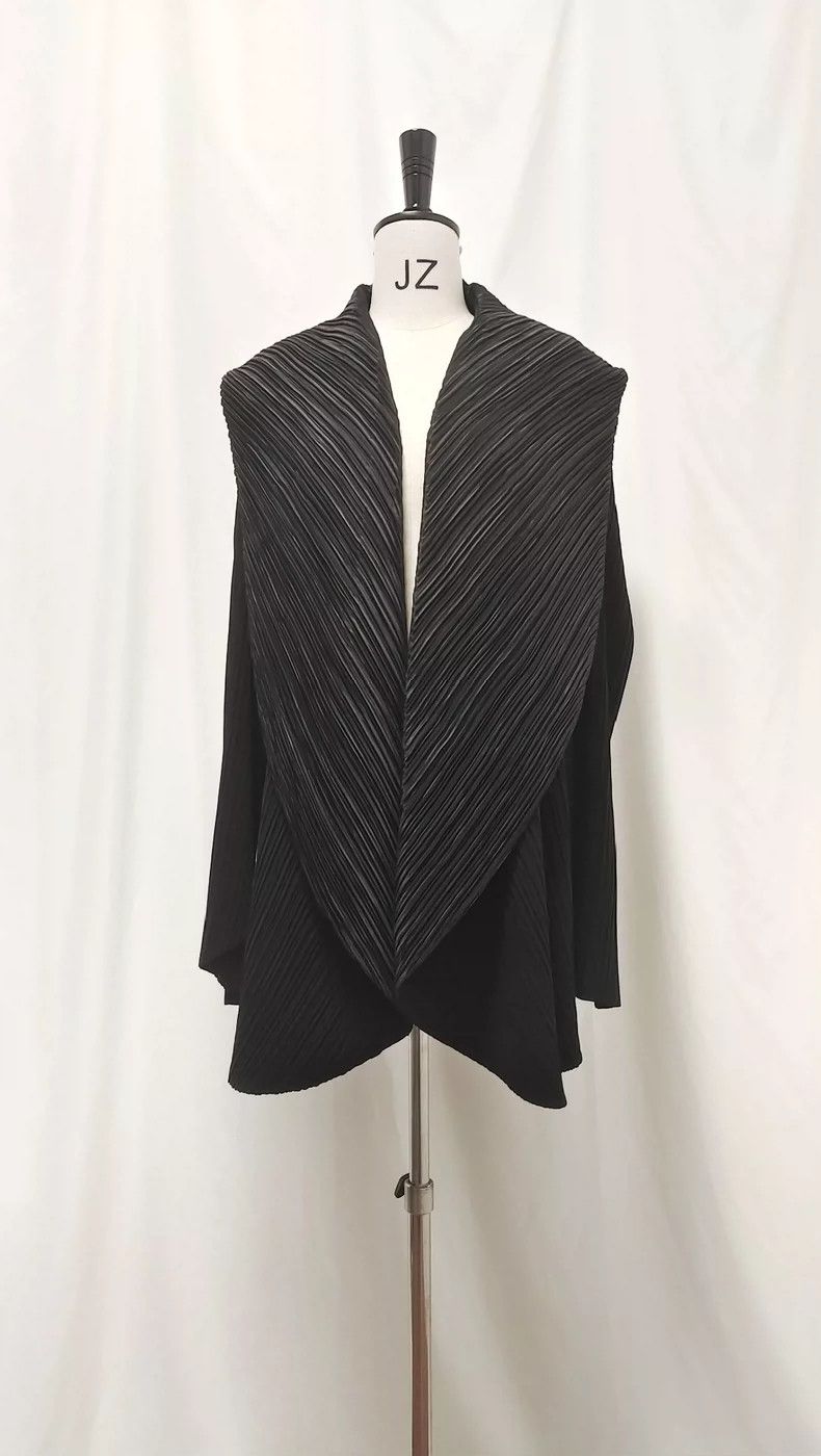Issey Miyake Issey Miyake A black vintage mainline heavyweight silhouet Size M / US 6-8 / IT 42-44 - 1 Thumbnail