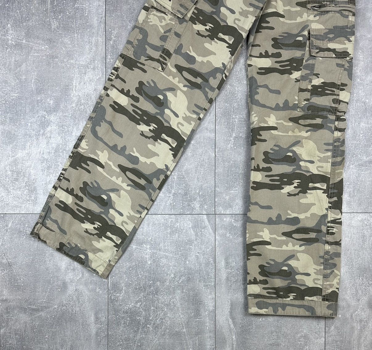 Alpha Industries Alpha Industries Cargo Camo Mens Pants Size US 29 - 7 Thumbnail