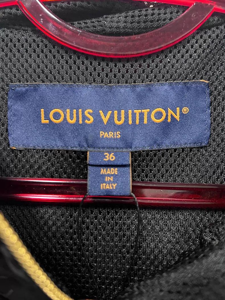 Louis Vuitton Louis Vuitton Black full print hooded assault coat Size XS / US 0-2 / IT 36-38 - 3 Thumbnail