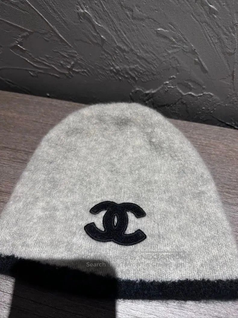 Chanel Chanel Gray Double C Logo Knit Hat. Size ONE SIZE - 2 Thumbnail