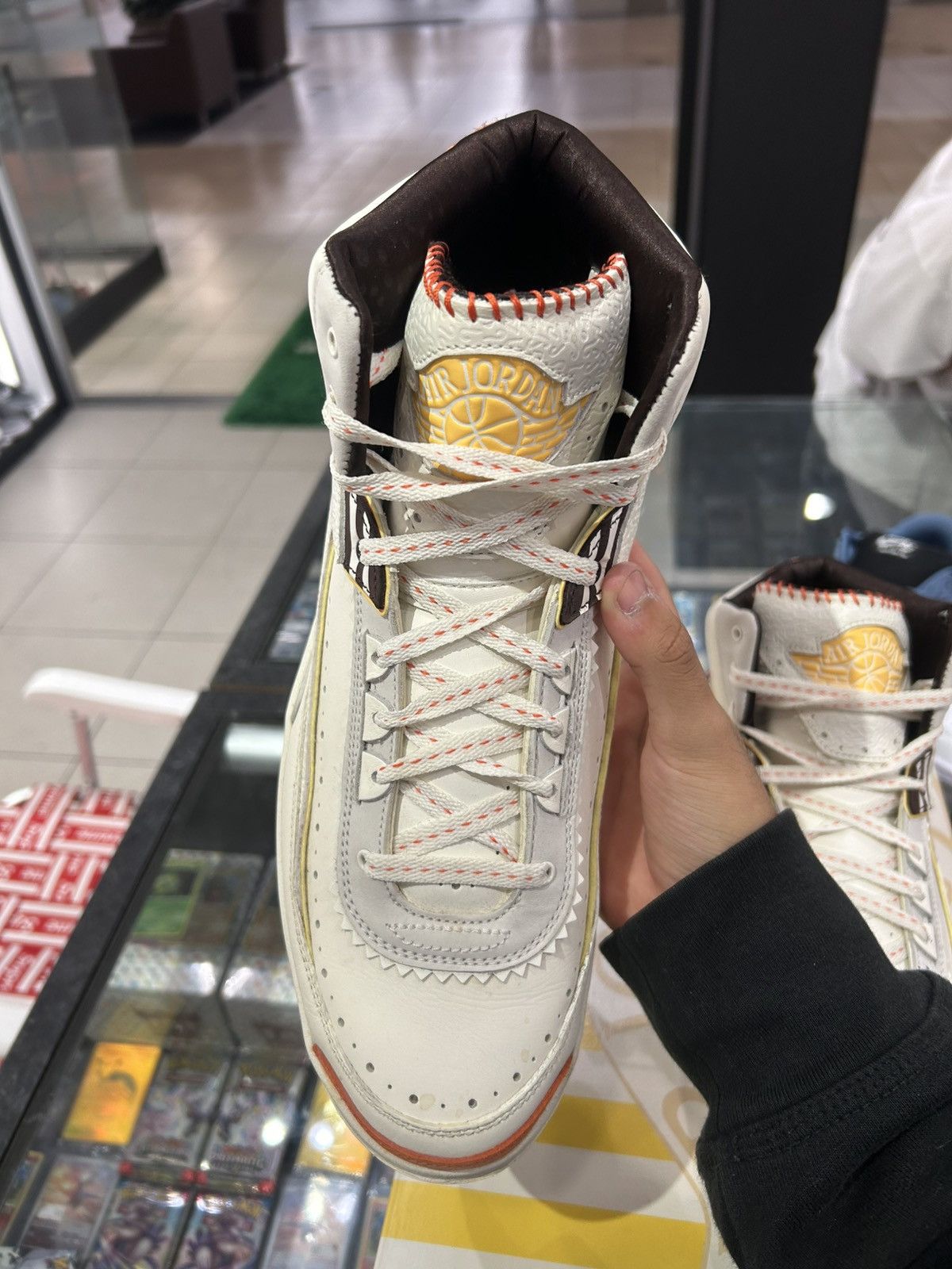 Jordan Brand Jordan 2 Maison Chateau Rogue Size US 13 / EU 46 - 7 Thumbnail