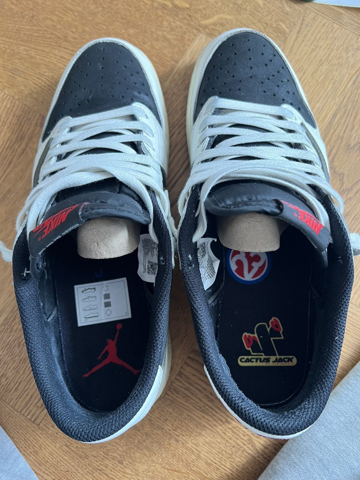 Jordan Brand × Travis Scott Jordan 1 Retro Low OG SP Travis Scott Olive Size US 11.5 / EU 44-45 - 7 Thumbnail