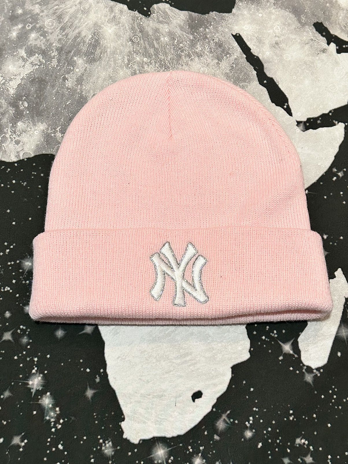 Twins Enterprise Inc. New York Yankees beanie Size ONE SIZE - 1 Thumbnail