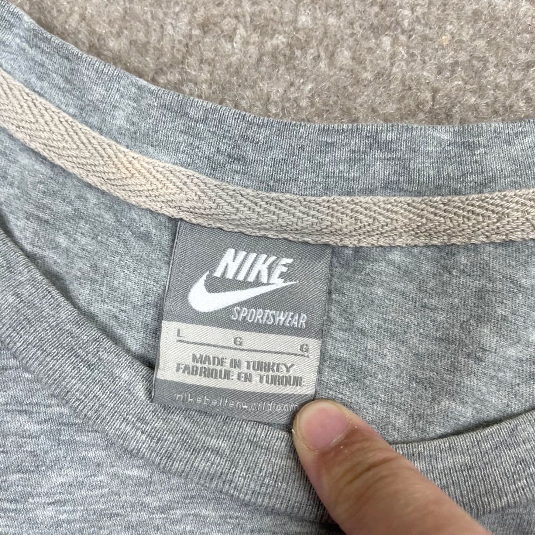 Nike Nike Shirt Mens L Gray Short Sleeve Just Do It London Vintage Y2k Tee Size US L / EU 52-54 / 3 - 3 Thumbnail