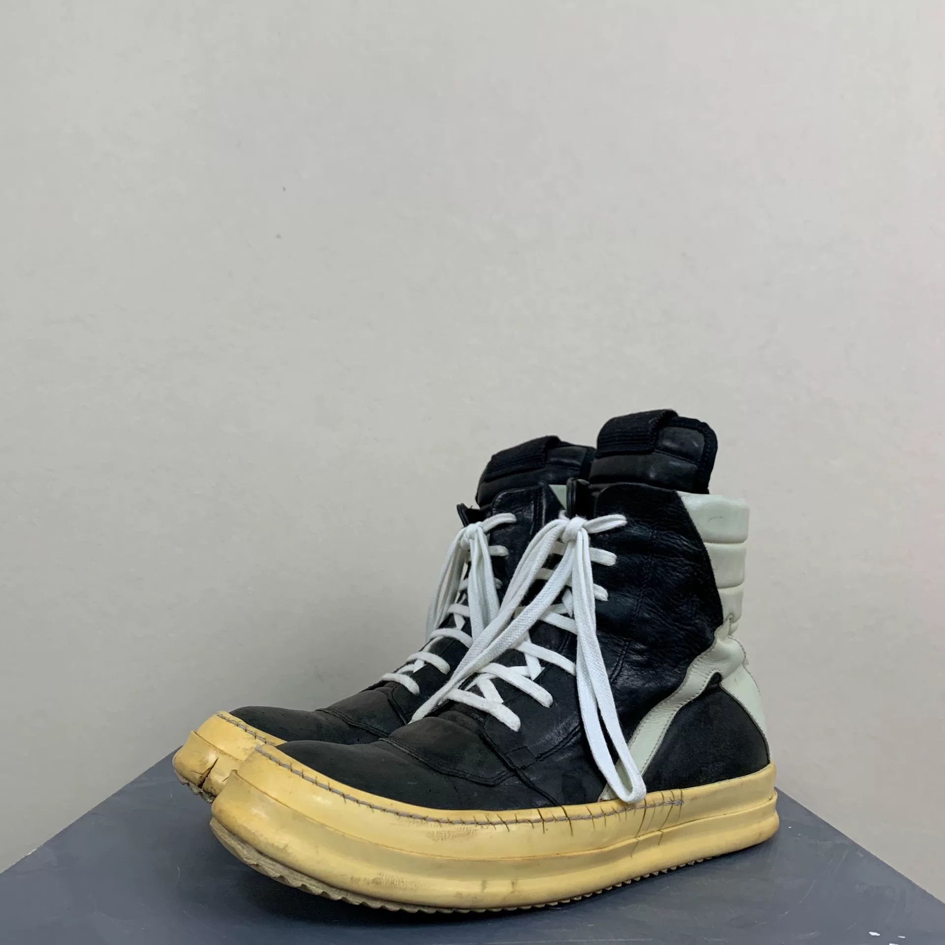 Rick Owens rick owens black and white high-top sneakers Size US 9 / EU 42 - 1 Thumbnail