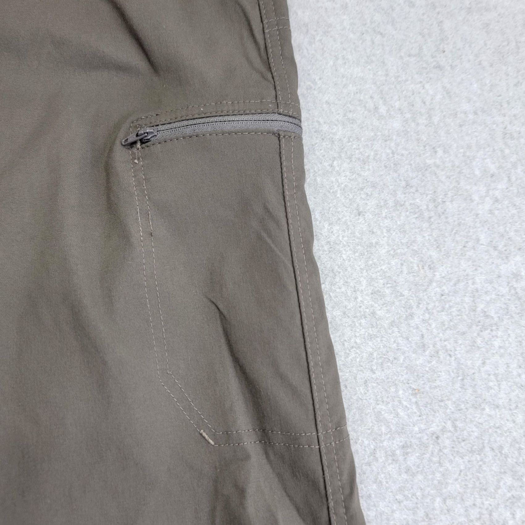 Wrangler Wrangler Pants Mens 33x33 Olive Nylon Stretch Zip Pocket Cargo Hiking Outdoor Size US 31 - 3 Thumbnail