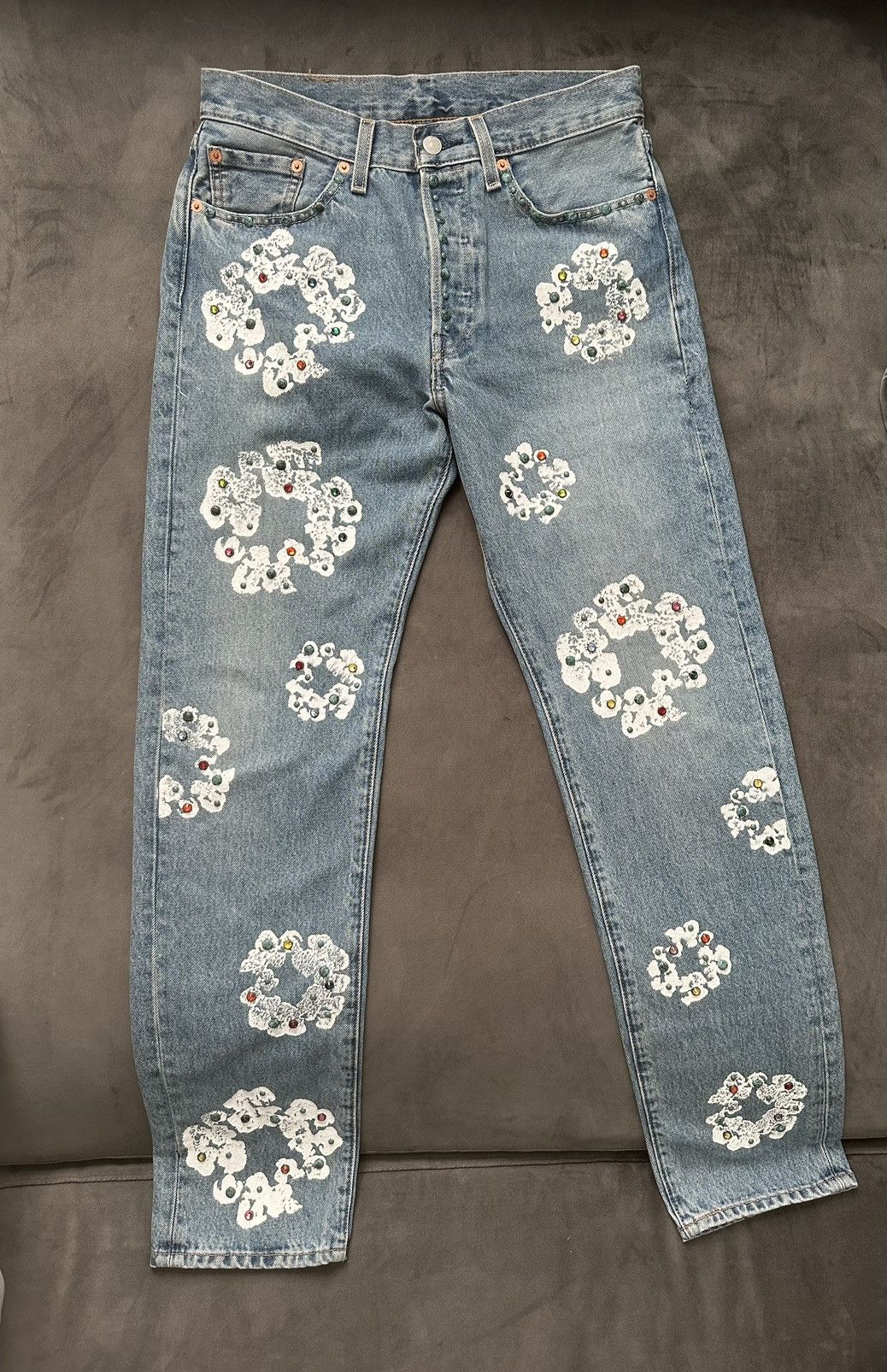 DENIM TEARS Denim Tears x Levi's 501 Cotton Rhinestone Wreath jeans Size US 30 / EU 46 - 3 Thumbnail