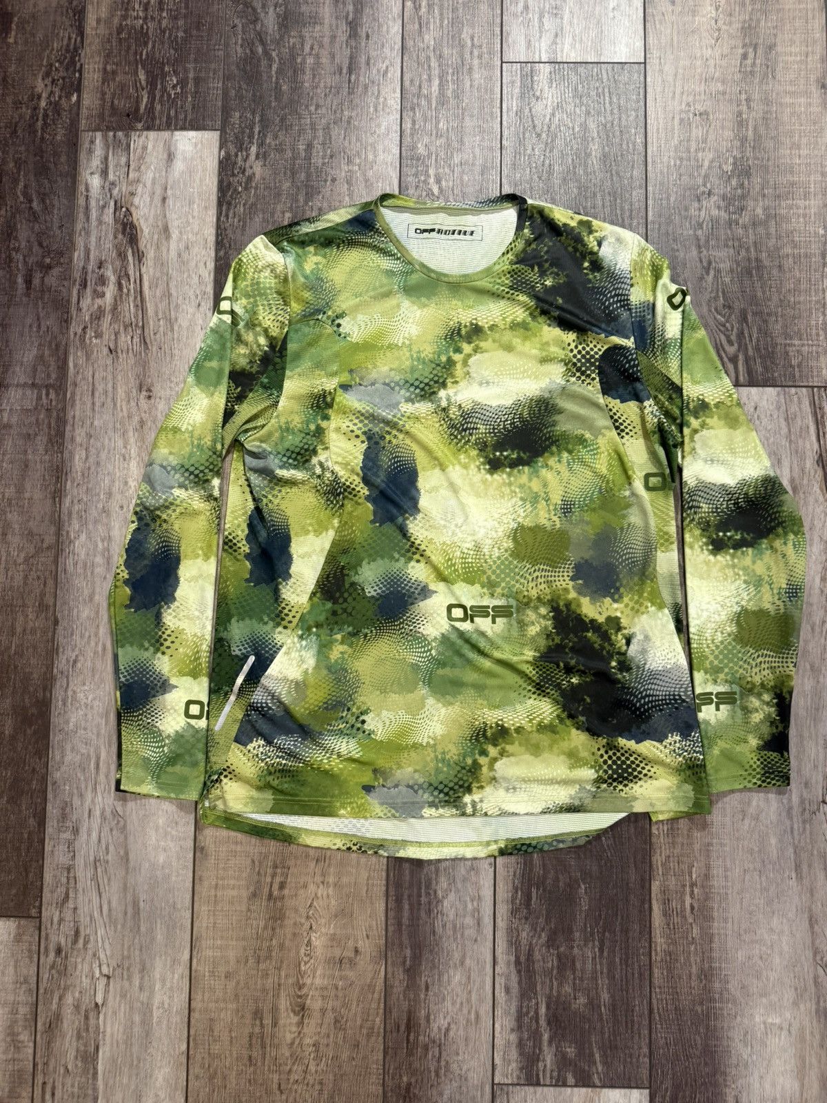 Off-White Off-White Active Long-Sleeve Tee AOP 'Multicolor' size XL Size US XL / EU 56 / 4 - 1 Thumbnail