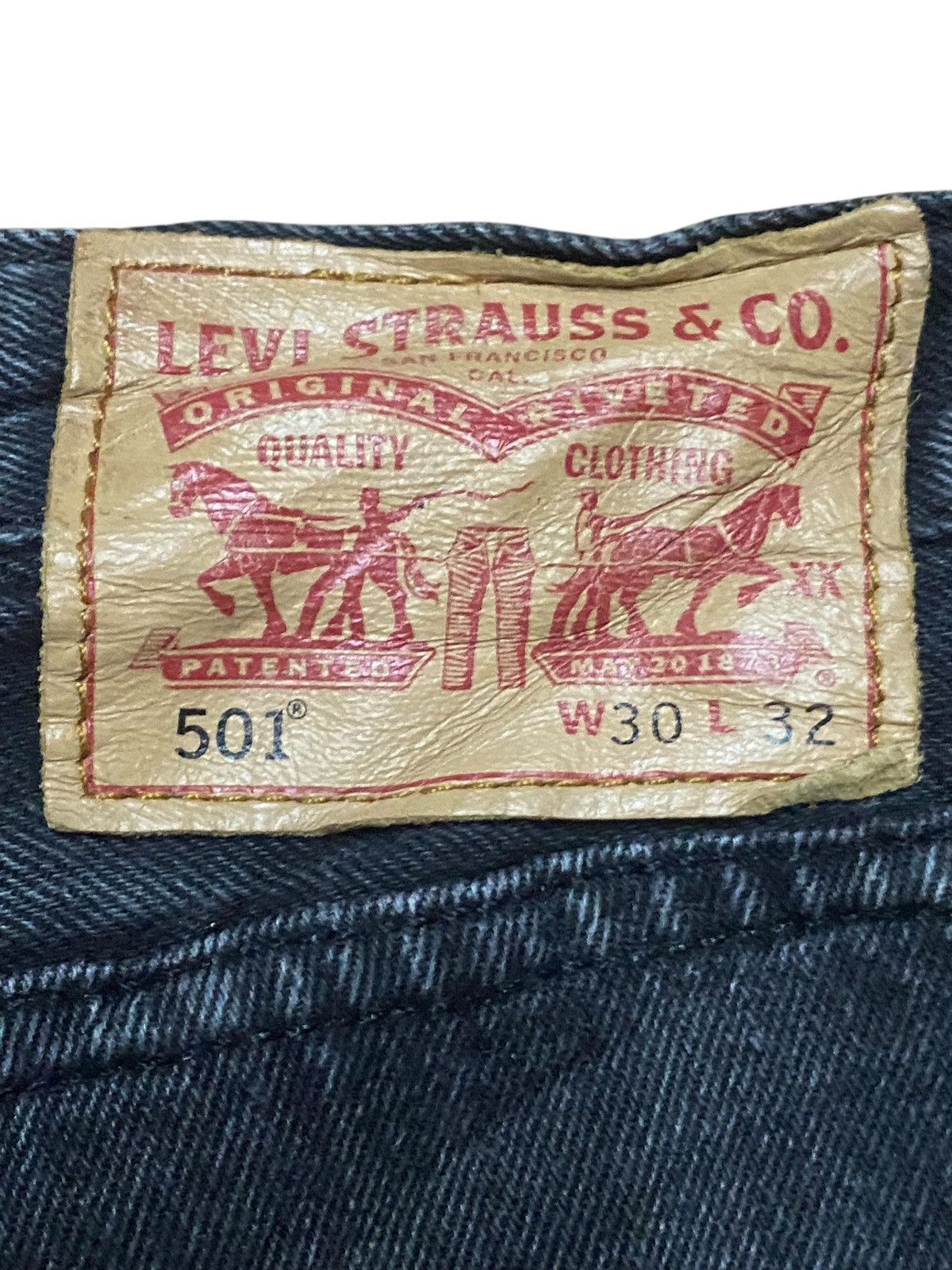 Levi's Vintage Levis 501 Y2K Black Denim Distressed Loose Jeans Size US 32 / EU 48 - 11 Thumbnail