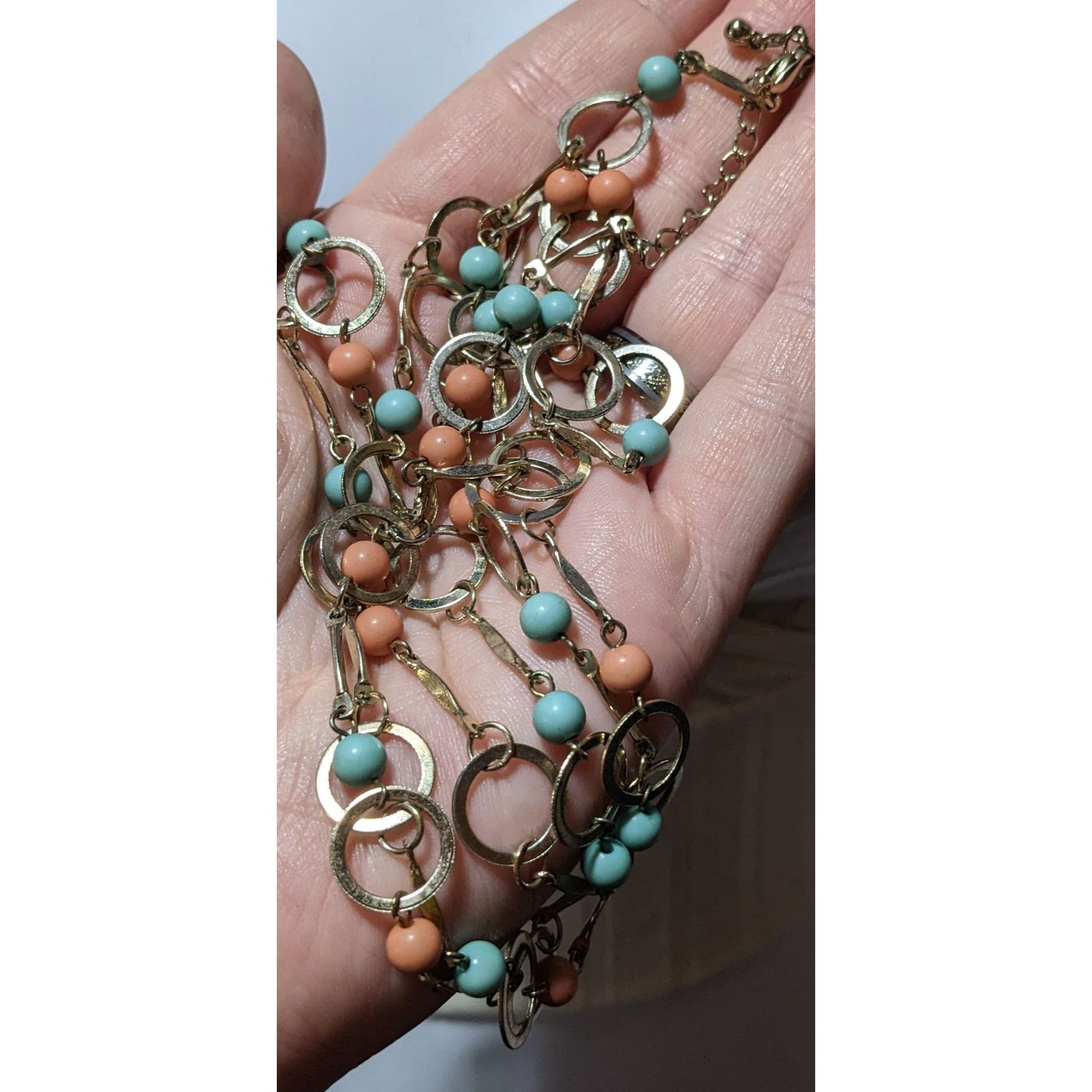 Other Retro Hoop Link Pink And Blue Beaded Necklace Size ONE SIZE - 4 Thumbnail