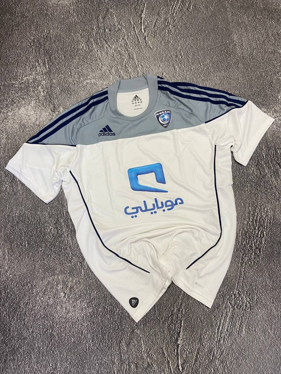 Adidas Adidas Al Hilal 2010 jersey Size US M / EU 48-50 / 2 - 1 Thumbnail
