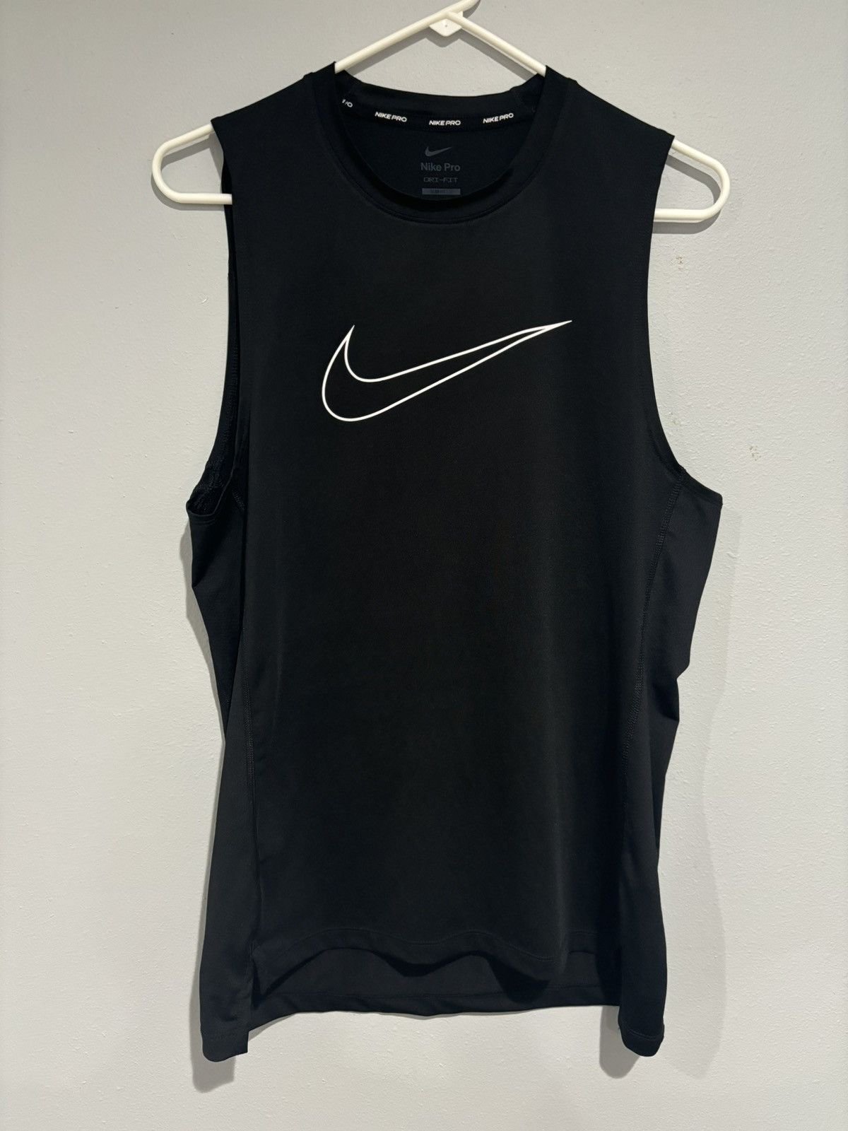 Nike Nike Pro Dri-Fit Tank Top Size M / US 6-8 / IT 42-44 - 1 Thumbnail