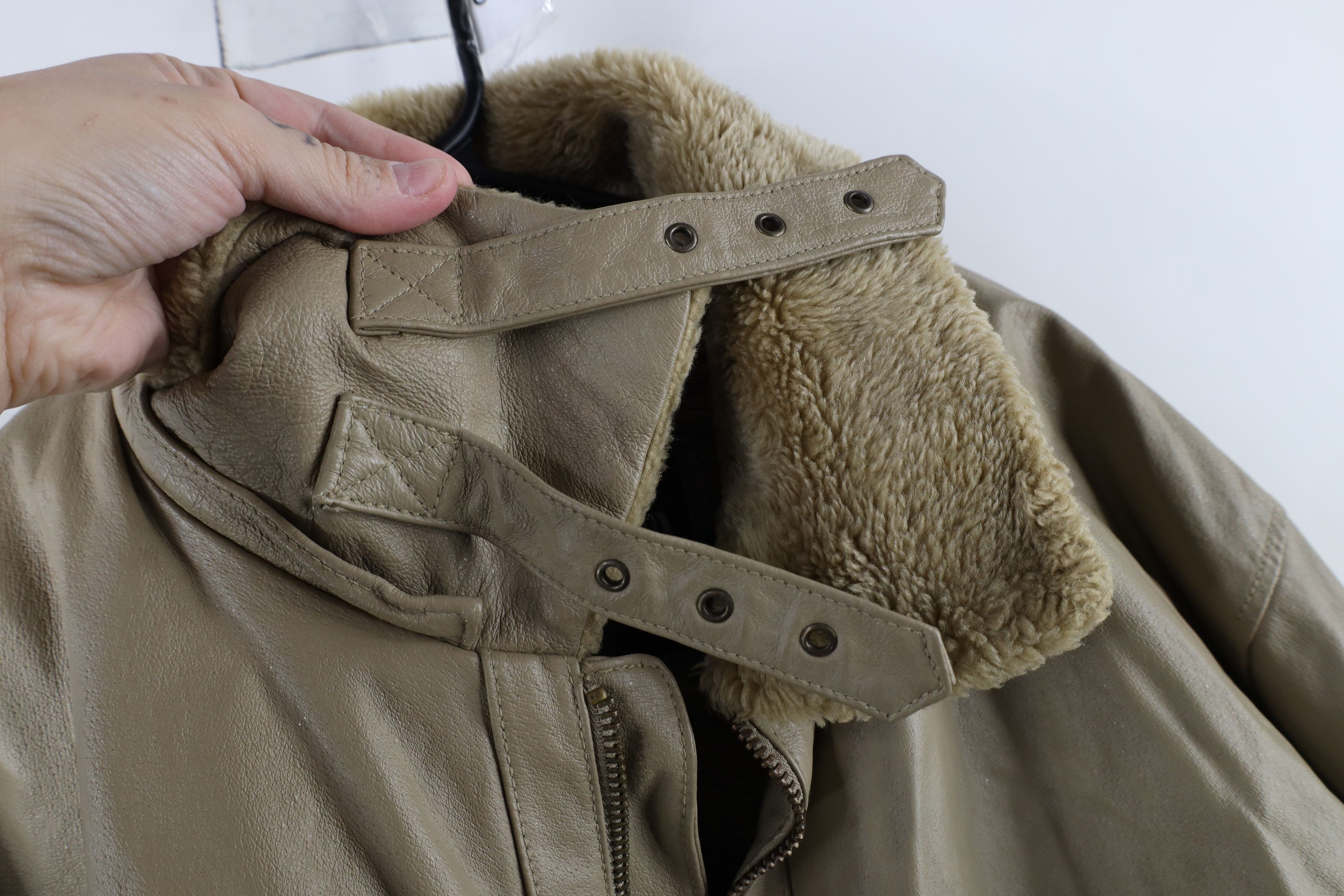 Vintage Vintage 90s Streetwear Leather B-3 Bomber Flight Jacket Size US XXL / EU 58 / 5 - 6 Thumbnail