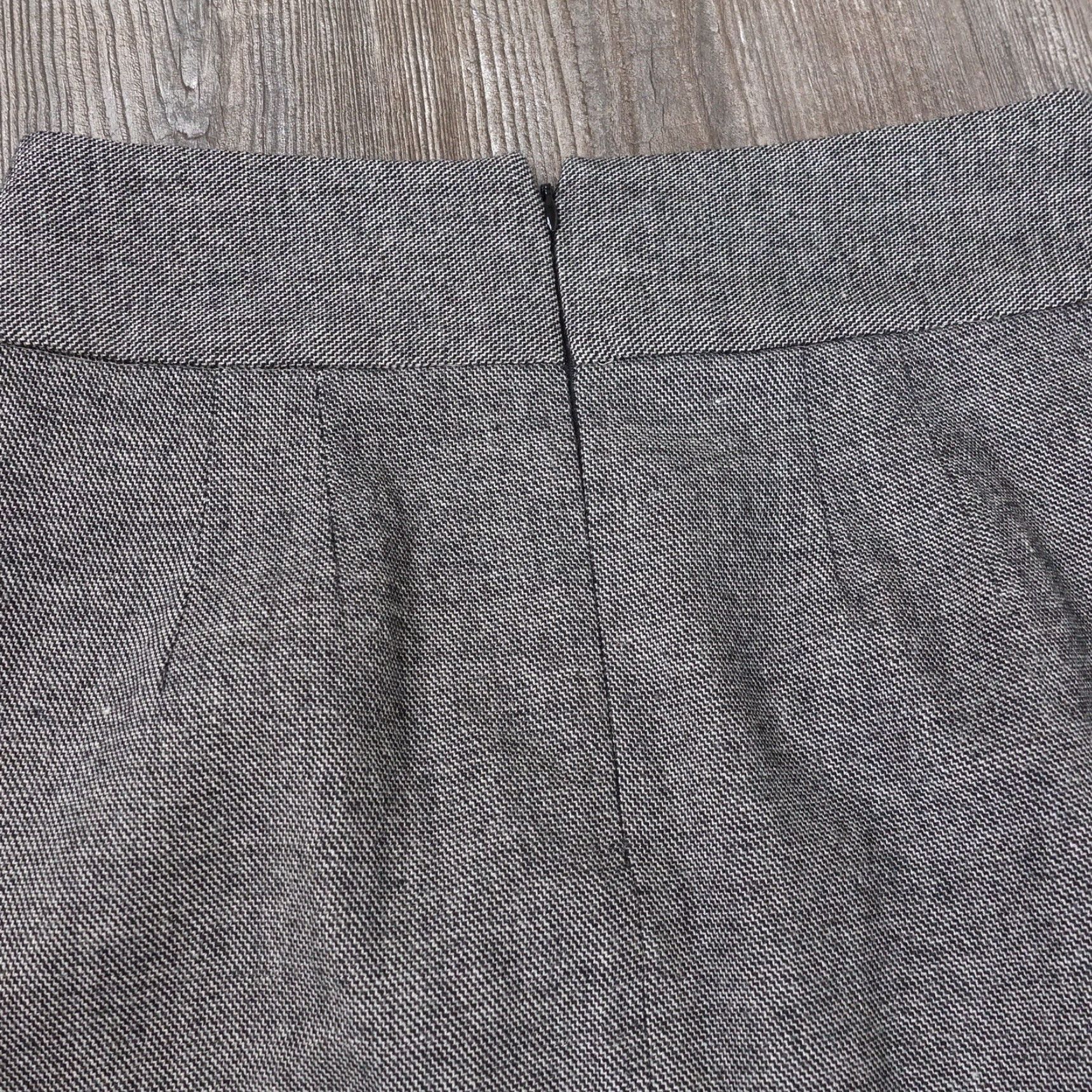 Banana Republic VINTAGE BANANA REPUBLIC GREY WOOL BLEND SKIRT WOMENS SIZE 6 Size 28" / US 6 / IT 42 - 4 Thumbnail
