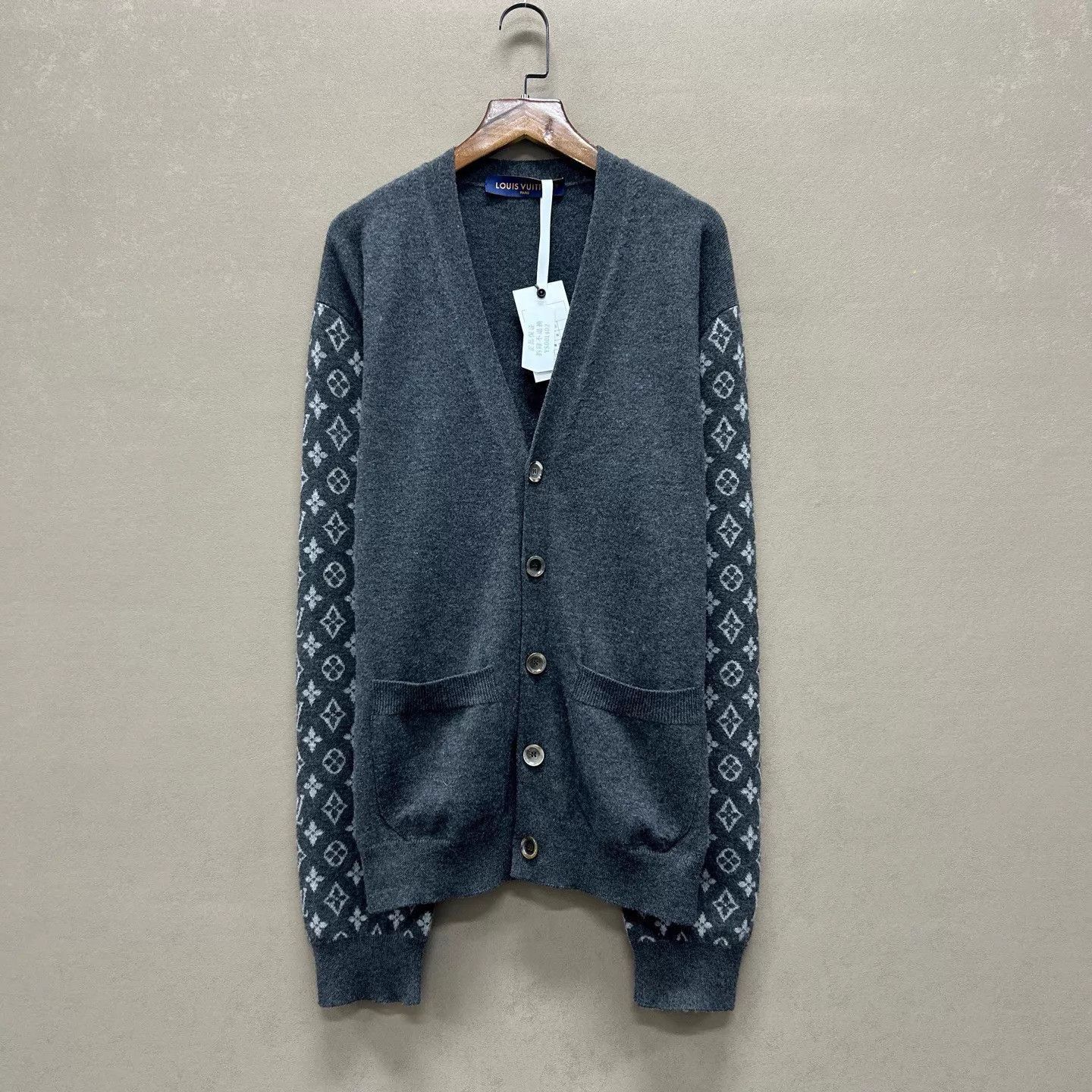 Louis Vuitton Gray V-Neck Cardigan with Patterned Sleeves - Size S Size US S / EU 44-46 / 1 - 1 Thumbnail