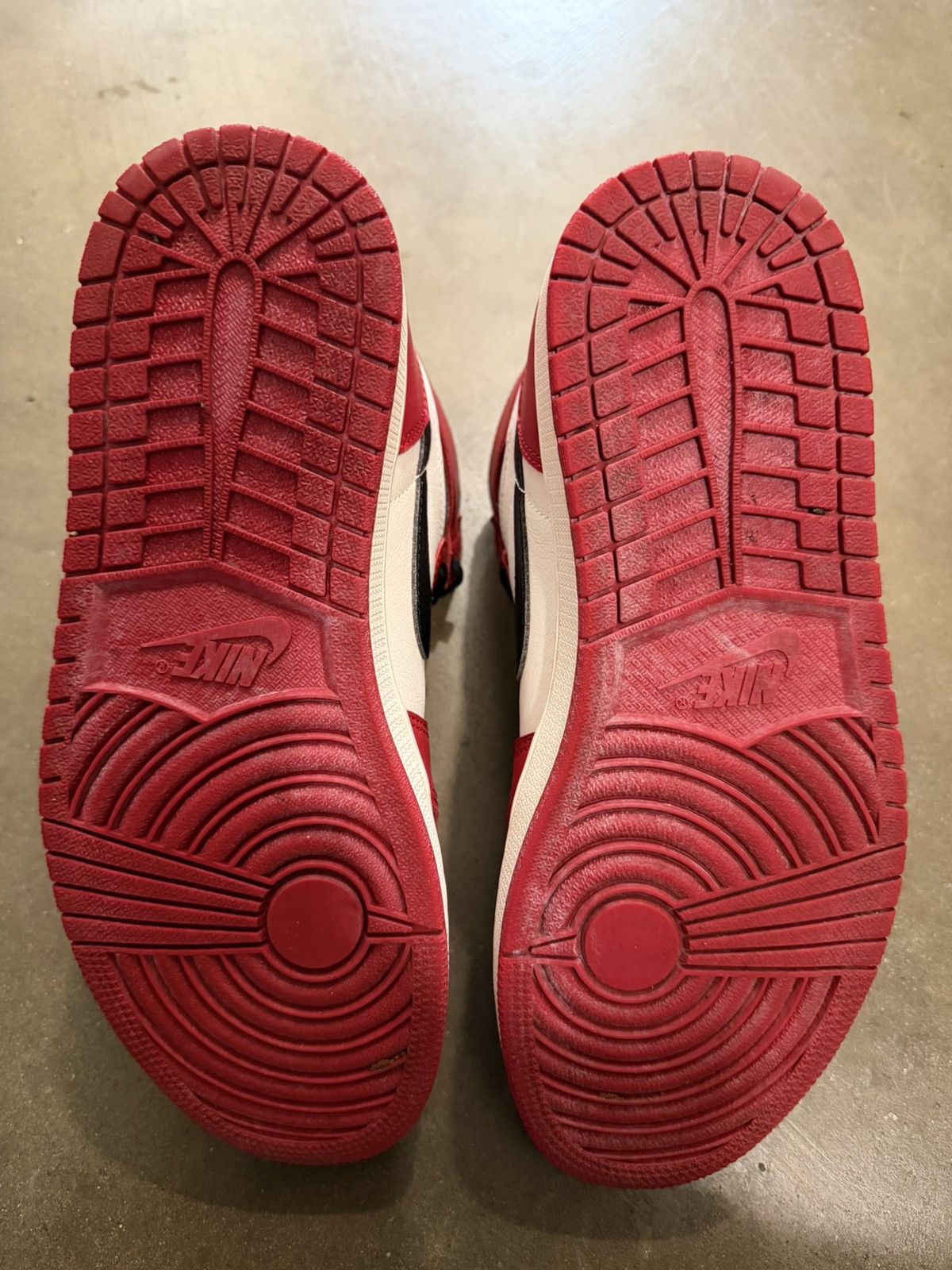 Jordan Brand Jordan 1 Chicago Lost and Found Size US 10 / EU 43 - 6 Thumbnail