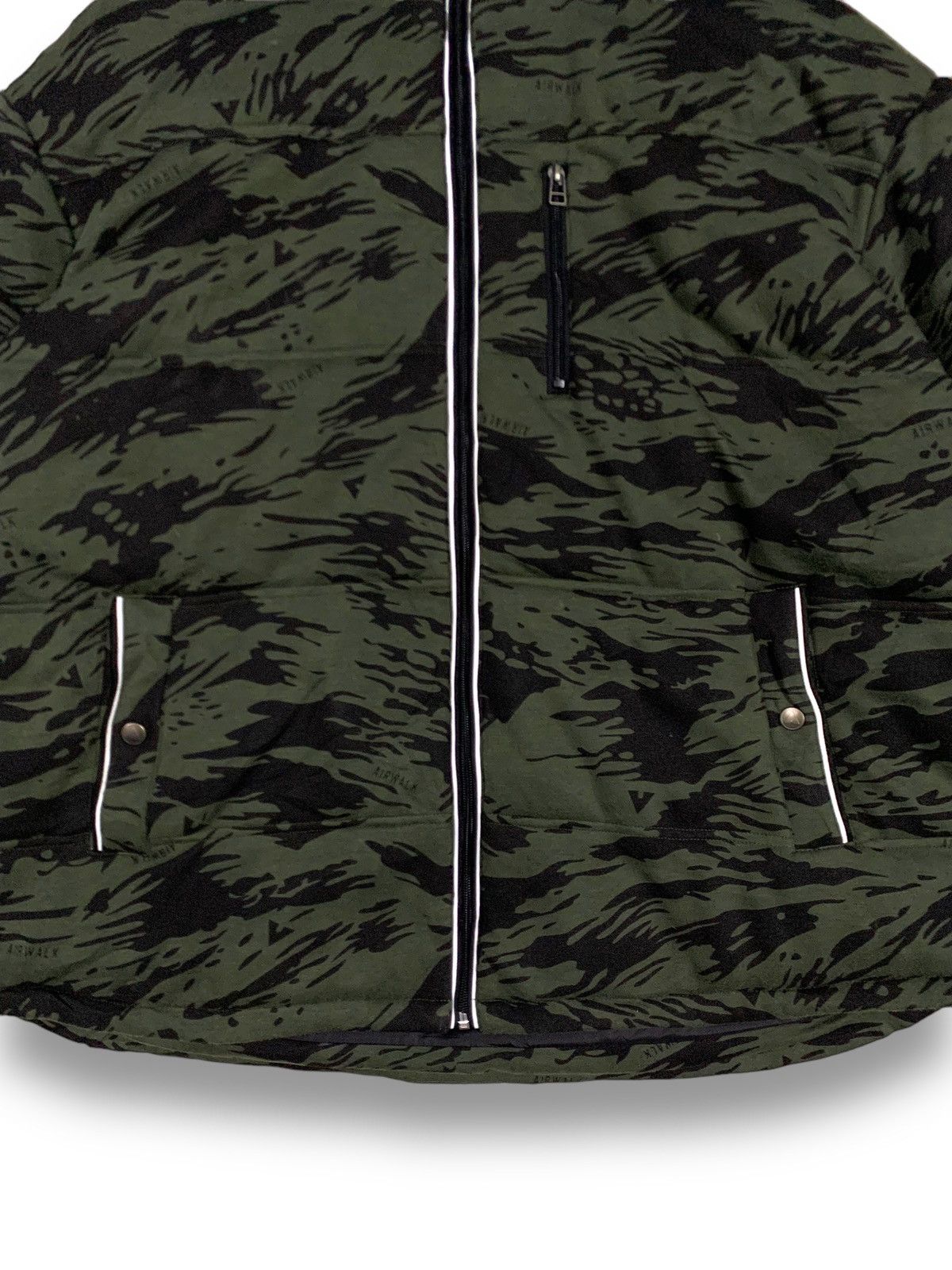 Airwalk AIRWALK Camo Padded Puffer Down Jacket Travis Scott Style Size US XXL / EU 58 / 5 - 10 Thumbnail