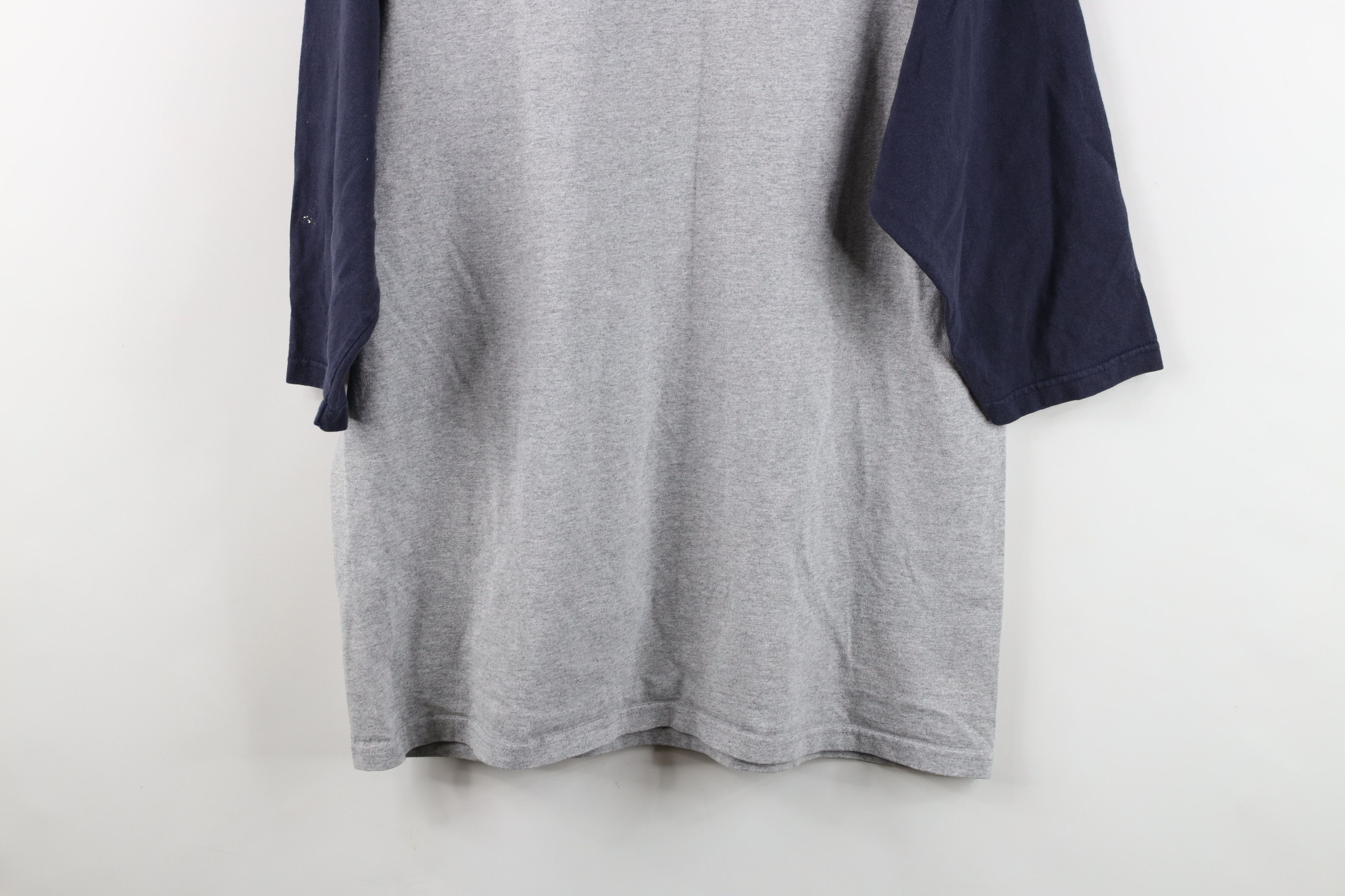 Vintage Vintage Y2K 2004 Baseball 3/4 Sleeve Raglan T-Shirt Gray Size US L / EU 52-54 / 3 - 14 Thumbnail