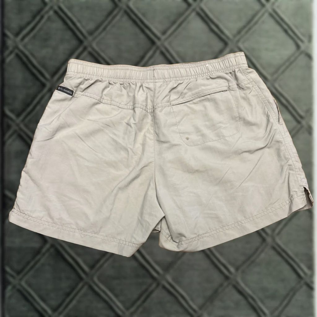 Vintage Columbia Women's Shorts Gray 5" Inseam Elastic Waist Pockets athletic Gym Running Cross Training NA Size 28" / US 6 / IT 42 - 1 Thumbnail