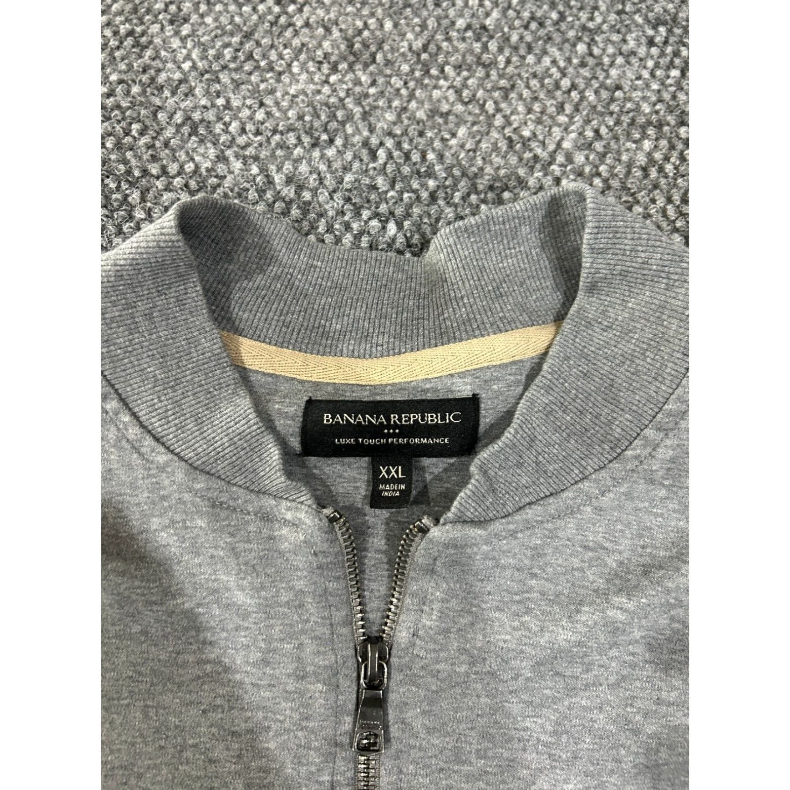 Banana Republic Banana Republic Jacket Full Zip Mens 2XL Gray Bomber Jacket Casual Full Zip Thermal Polyester Softshell Regular Fit Mens Retro 90s Walking Size US XXL / EU 58 / 5 - 3 Thumbnail