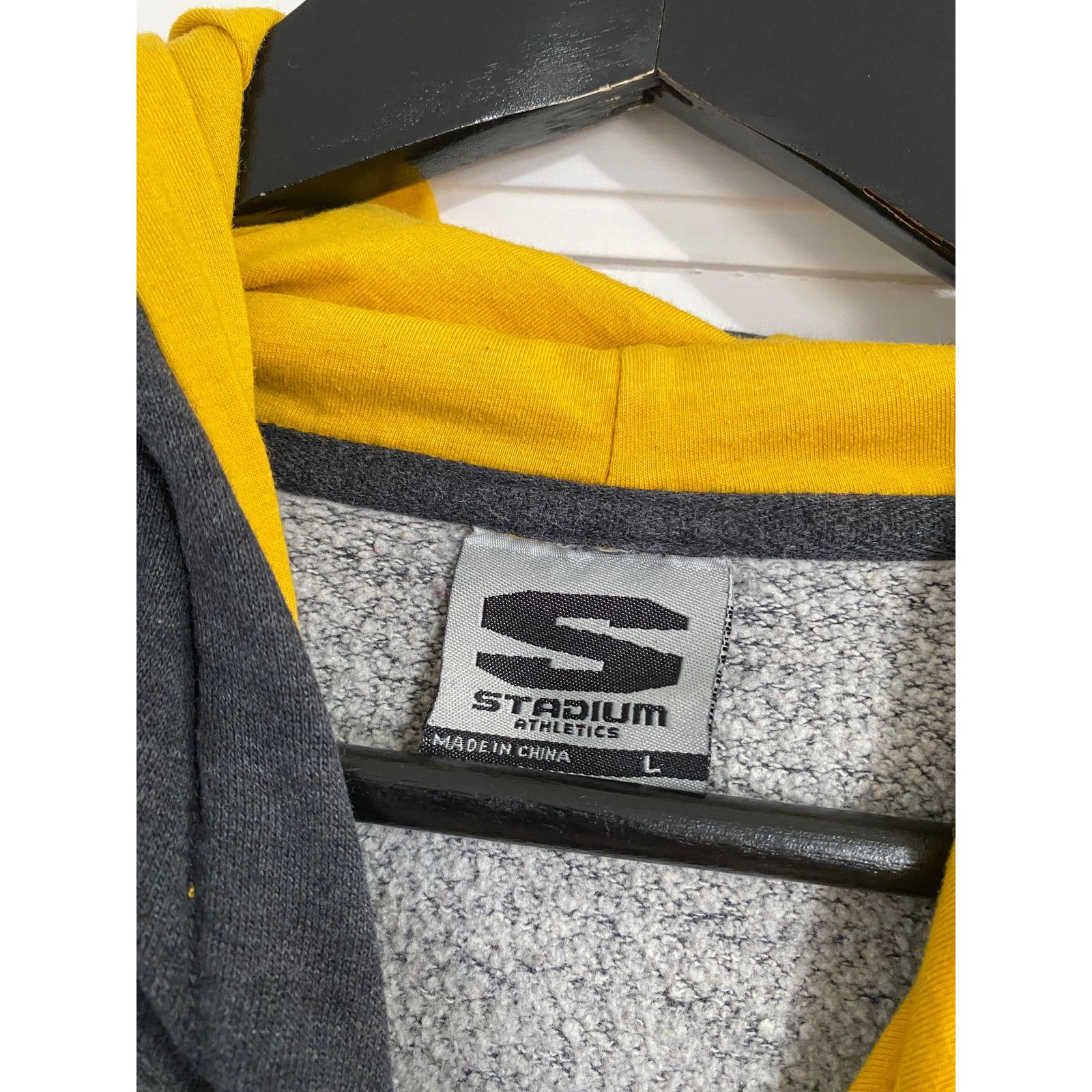 NCAA University of Iowa Hawkeyes Stitched Hoodie Sweatshirt Sz L Size US L / EU 52-54 / 3 - 4 Thumbnail