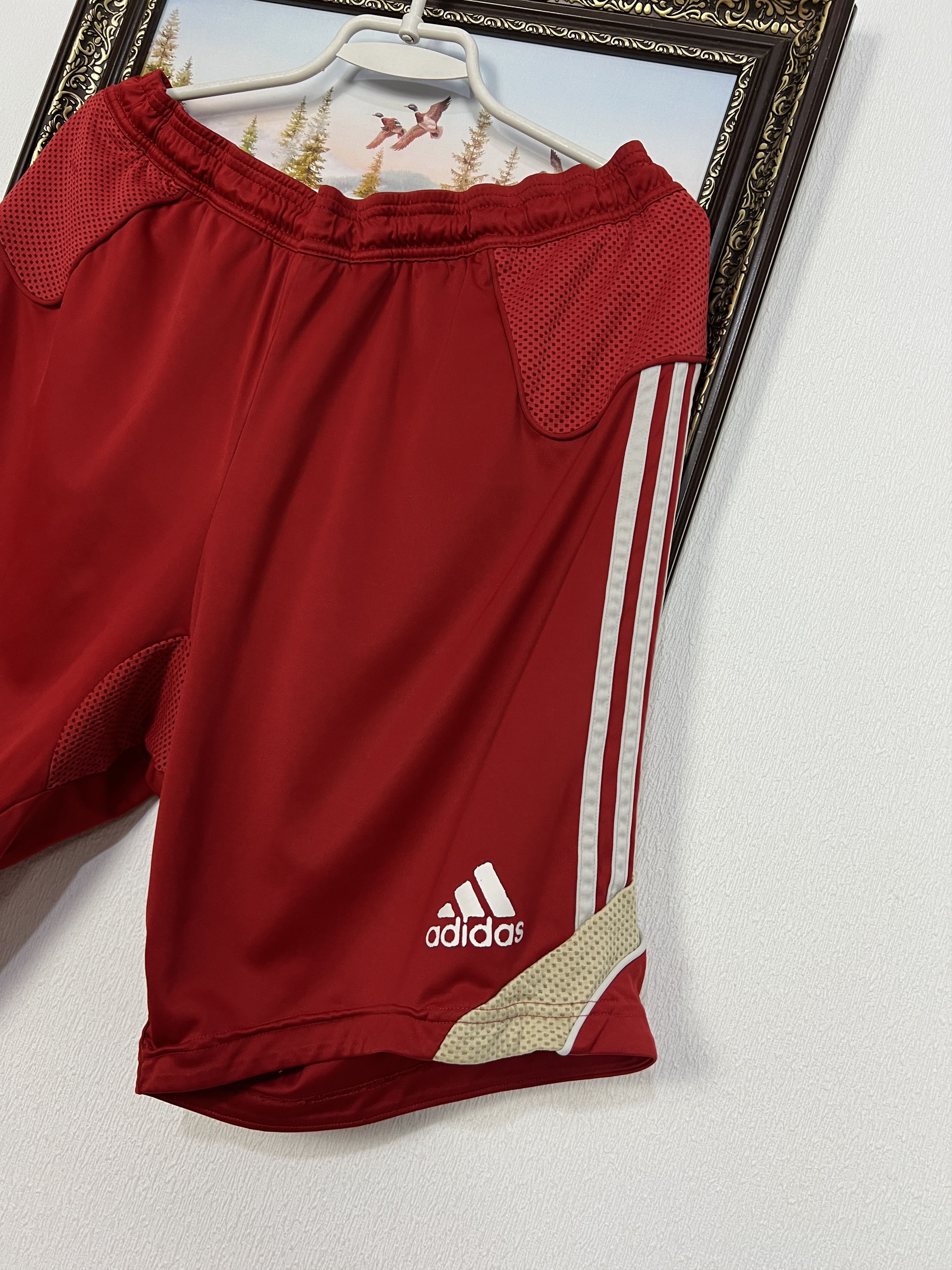 Adidas Vintage Adidas Bayern Munich Football Shorts Soccer Athletic Size US 36 / EU 52 - 2 Thumbnail