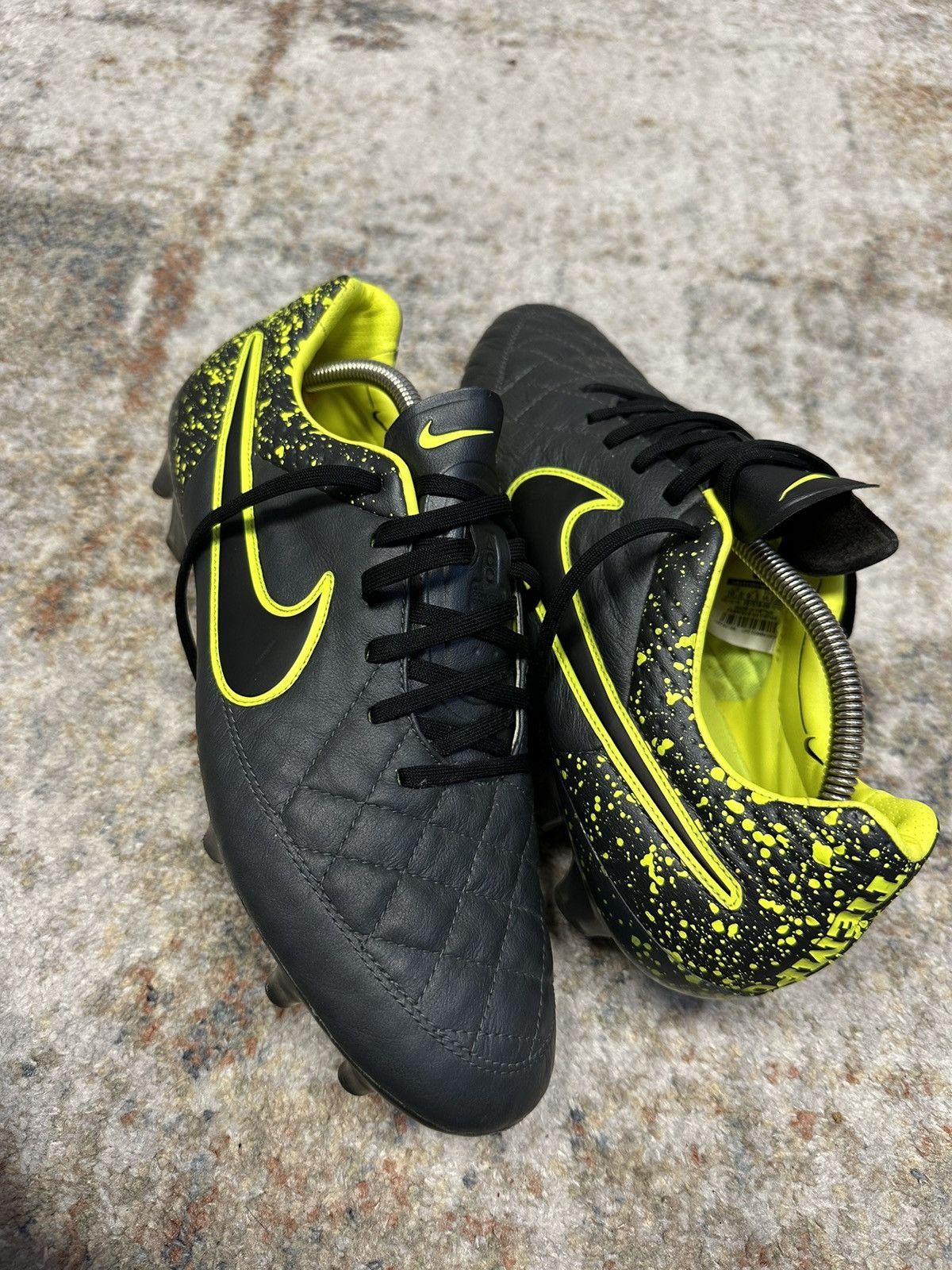 Japanese Brand × Nike 🔥 Nike Tiempo Legend V FG Pro Black / Volt 5 Size US 10.5 / EU 43-44 - 2 Thumbnail