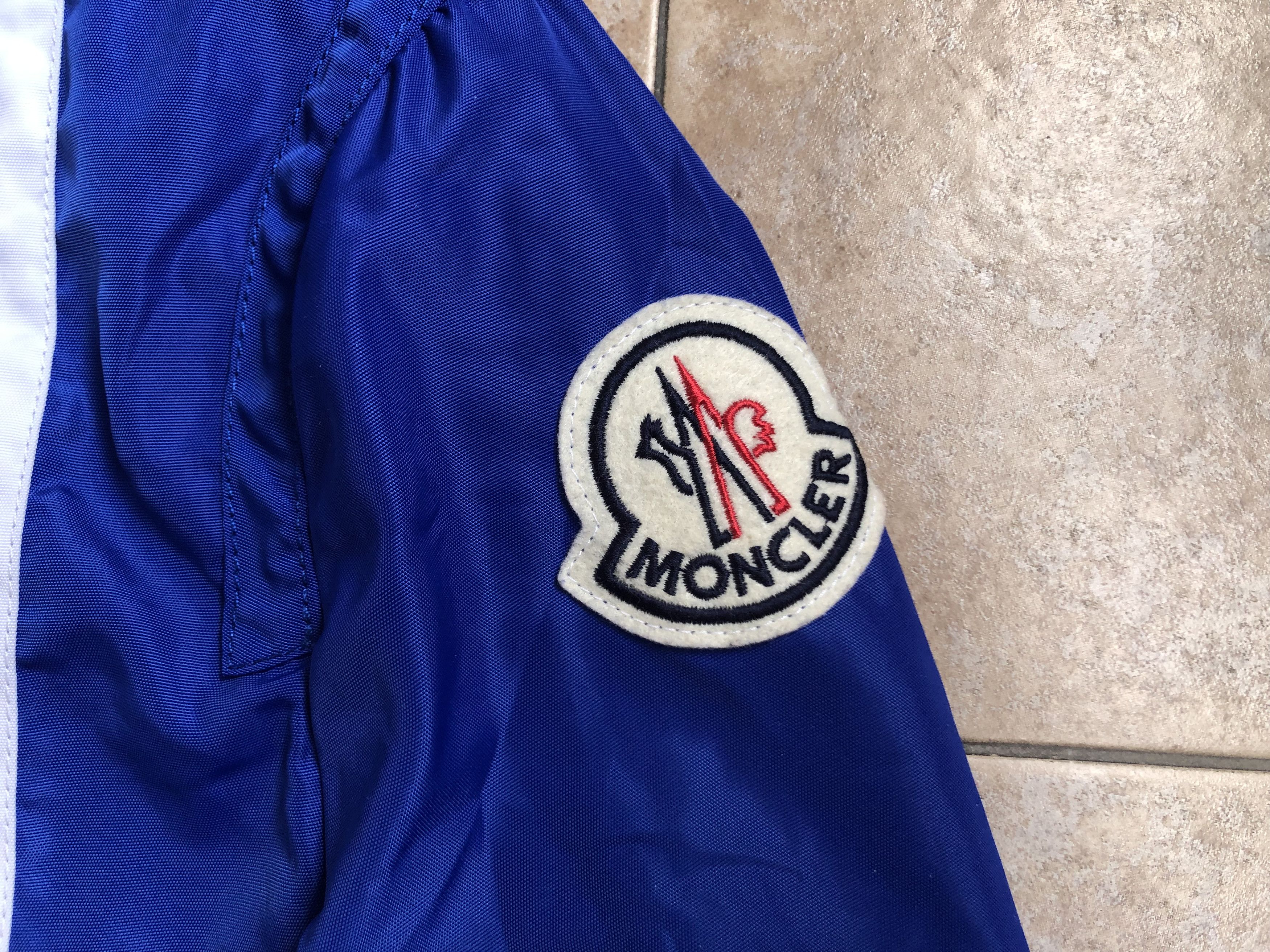 Moncler Moncler Big Logo Blue Lightweight Jacket Size 3 Size US L / EU 52-54 / 3 - 3 Thumbnail