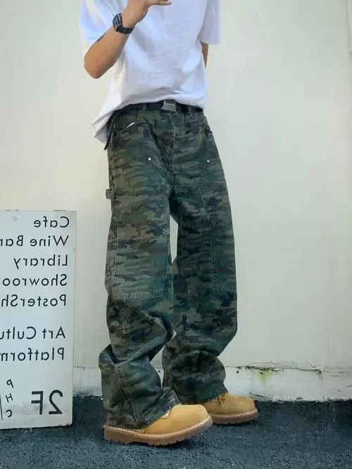 image of Vintage Camo Pattern Baggy Carpenter Pants, Men's (Size 32)