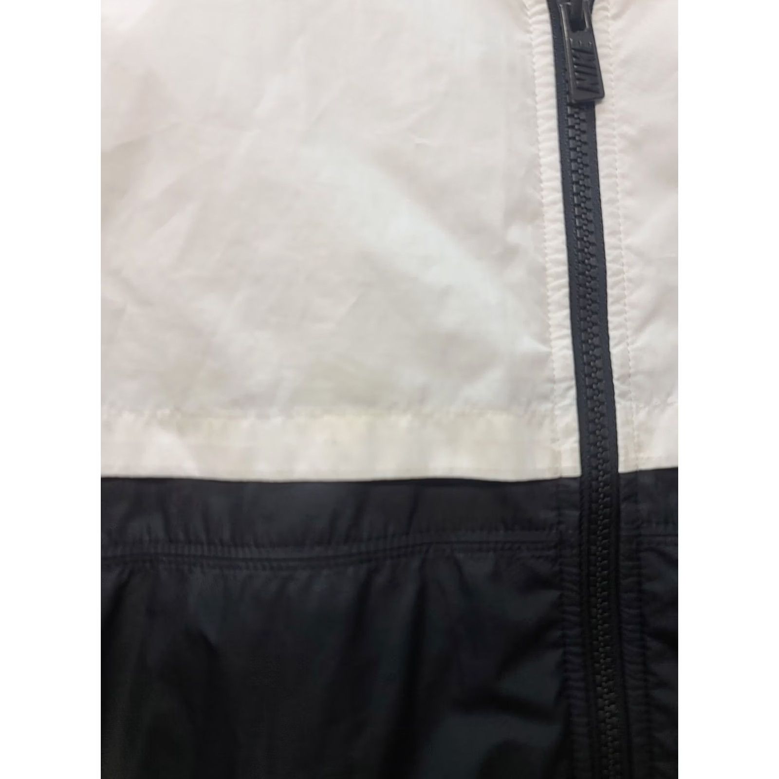 Nike VINTAGE Nike ACG Windbreaker Womens XS Running Track Jacket Hooded Athleisure Size XS / US 0-2 / IT 36-38 - 6 Thumbnail