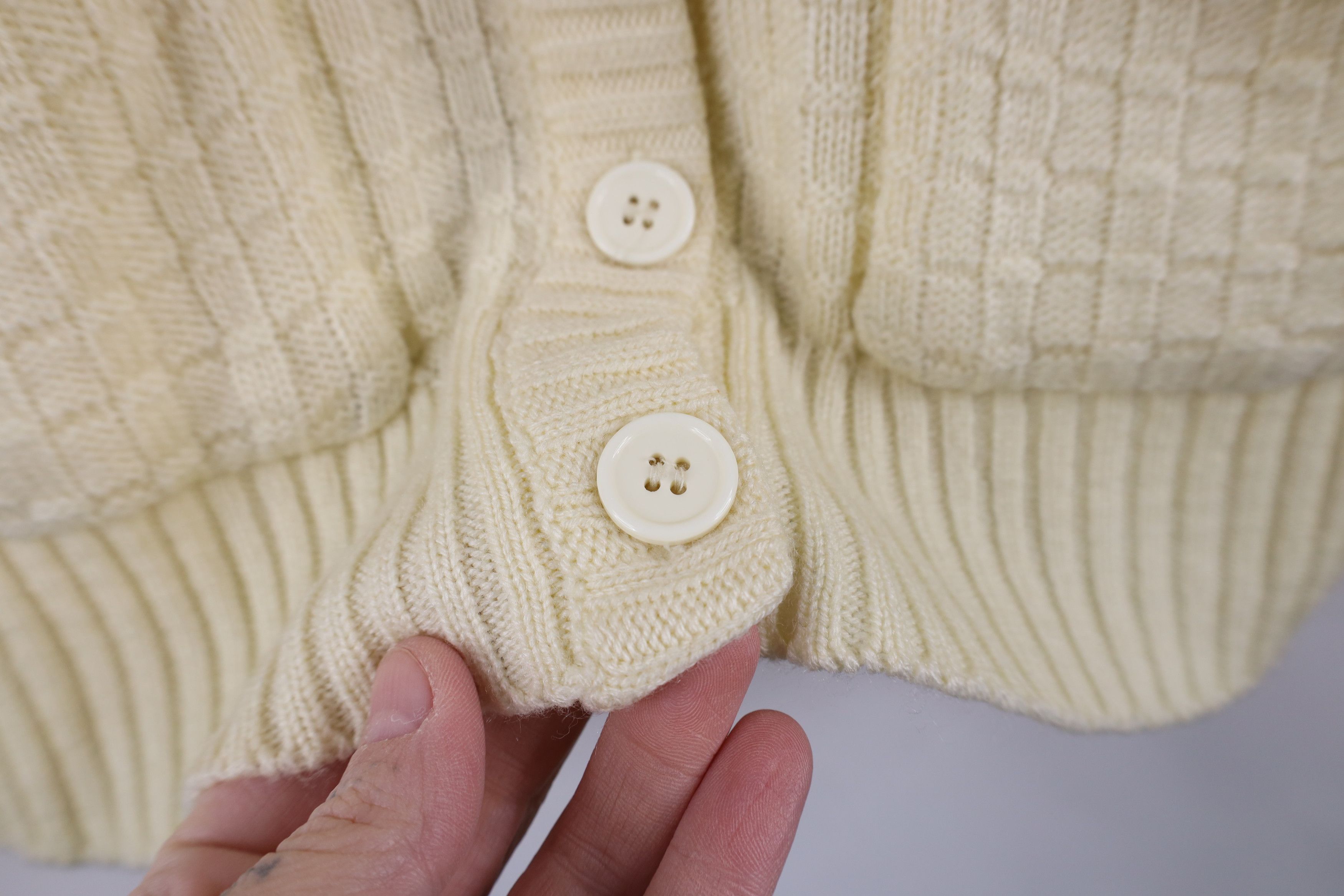 Vintage Vintage 90s Streetwear Ribbed Cardigan Sweater Vest Cream Size L / US 10 / IT 46 - 4 Thumbnail