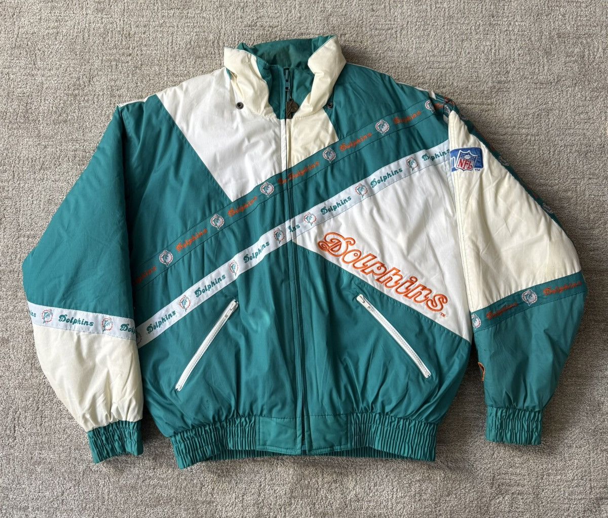 Other VINTAGE Miami Dolphins Bomber Jacket Size US L / EU 52-54 / 3 - 1 Thumbnail