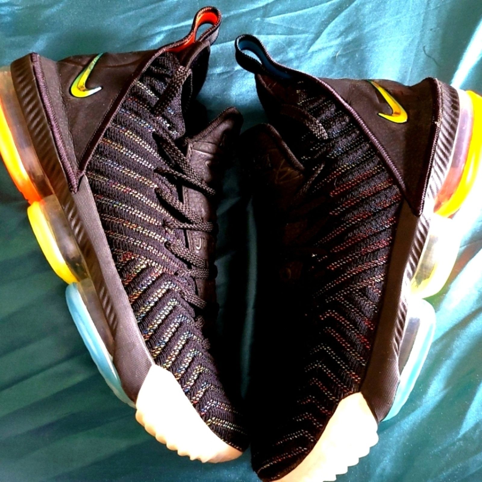 Nike Nike LeBron 16 Sneakers Mens 10 Shoes Colorful Basketball Size US 10 / EU 43 - 3 Thumbnail