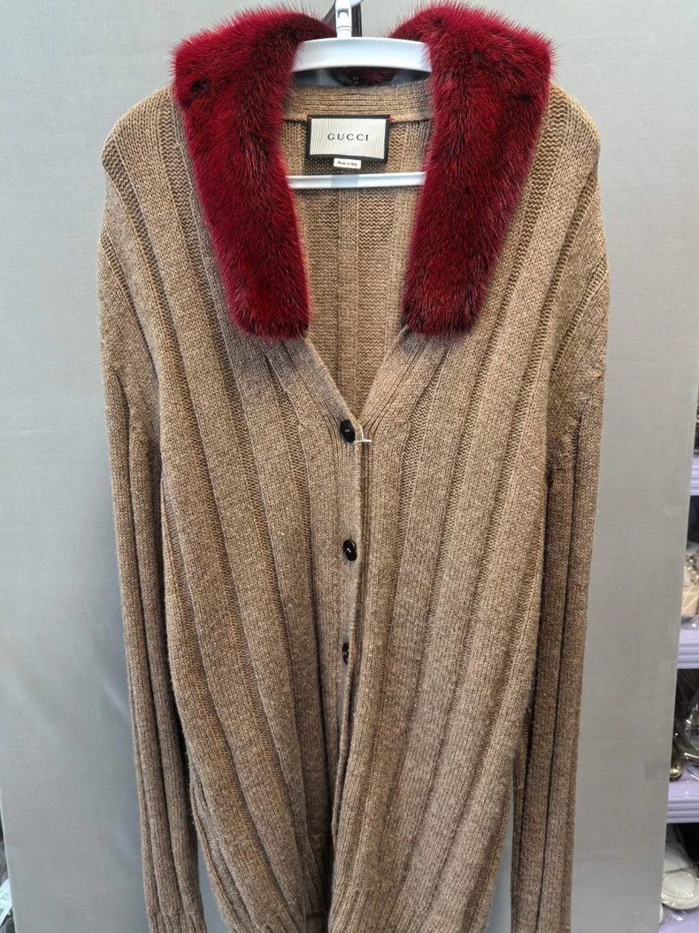 Gucci Gucci Fox Fur Collar Long Sweater M Size US M / EU 48-50 / 2 - 1 Thumbnail