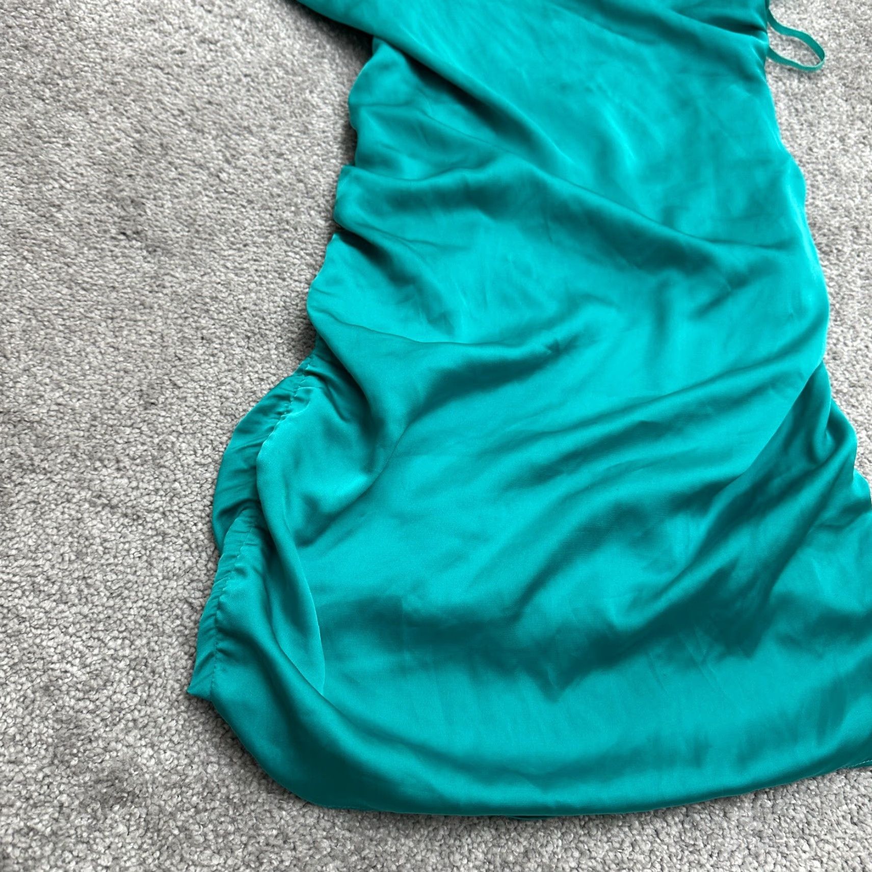 AQUA Aqua Satin Asymmetric Mini Dress Womens 2 Green Ruched Party Dress Short Sleeve One Shoulder Bodycon Pencil Dress Size XS / US 0-2 / IT 36-38 - 6 Thumbnail