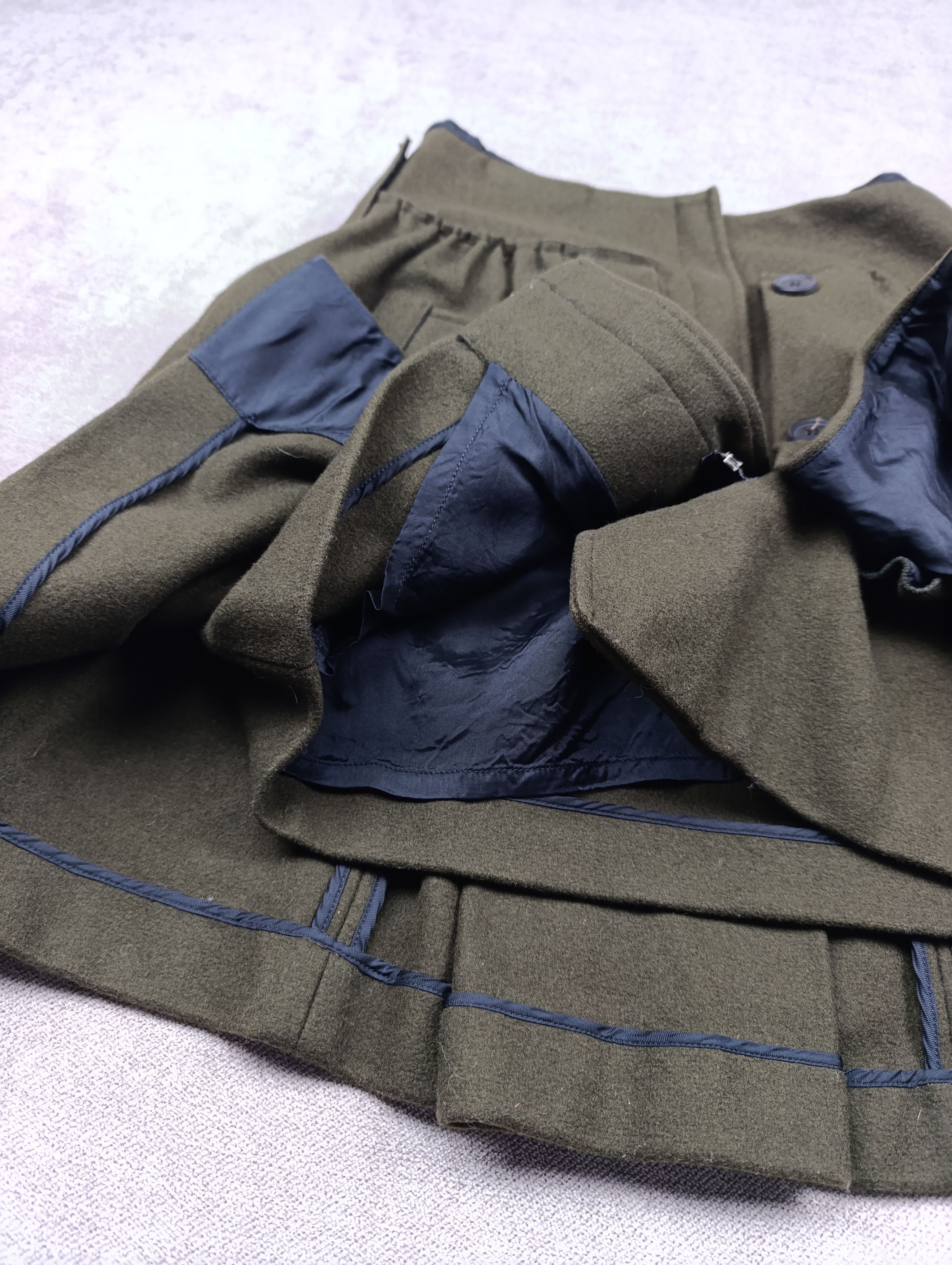 Miu Miu MIU-MIU CHOPPY WOOL PLEATED DARK GREENISH BROWN SKIRT Size 25" / US 0 / IT 36 - 13 Thumbnail