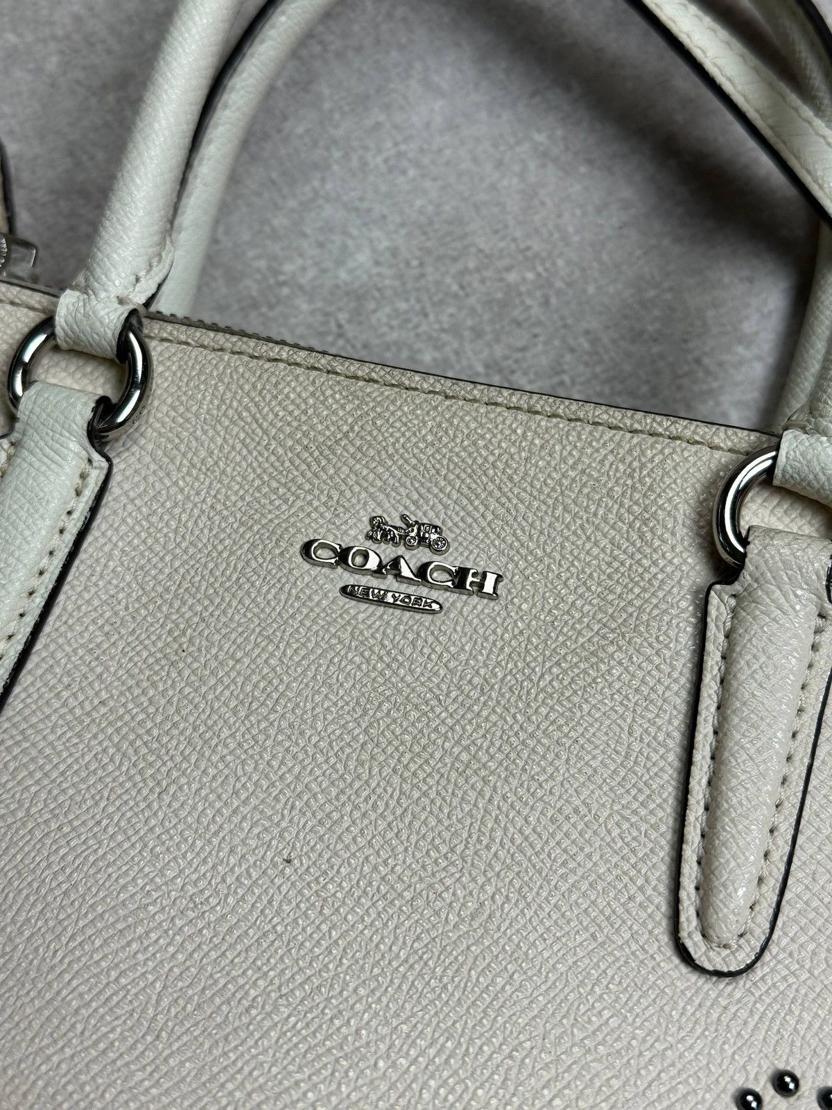 Coach Coach White Leather Shoulder Bag Size ONE SIZE - 3 Thumbnail
