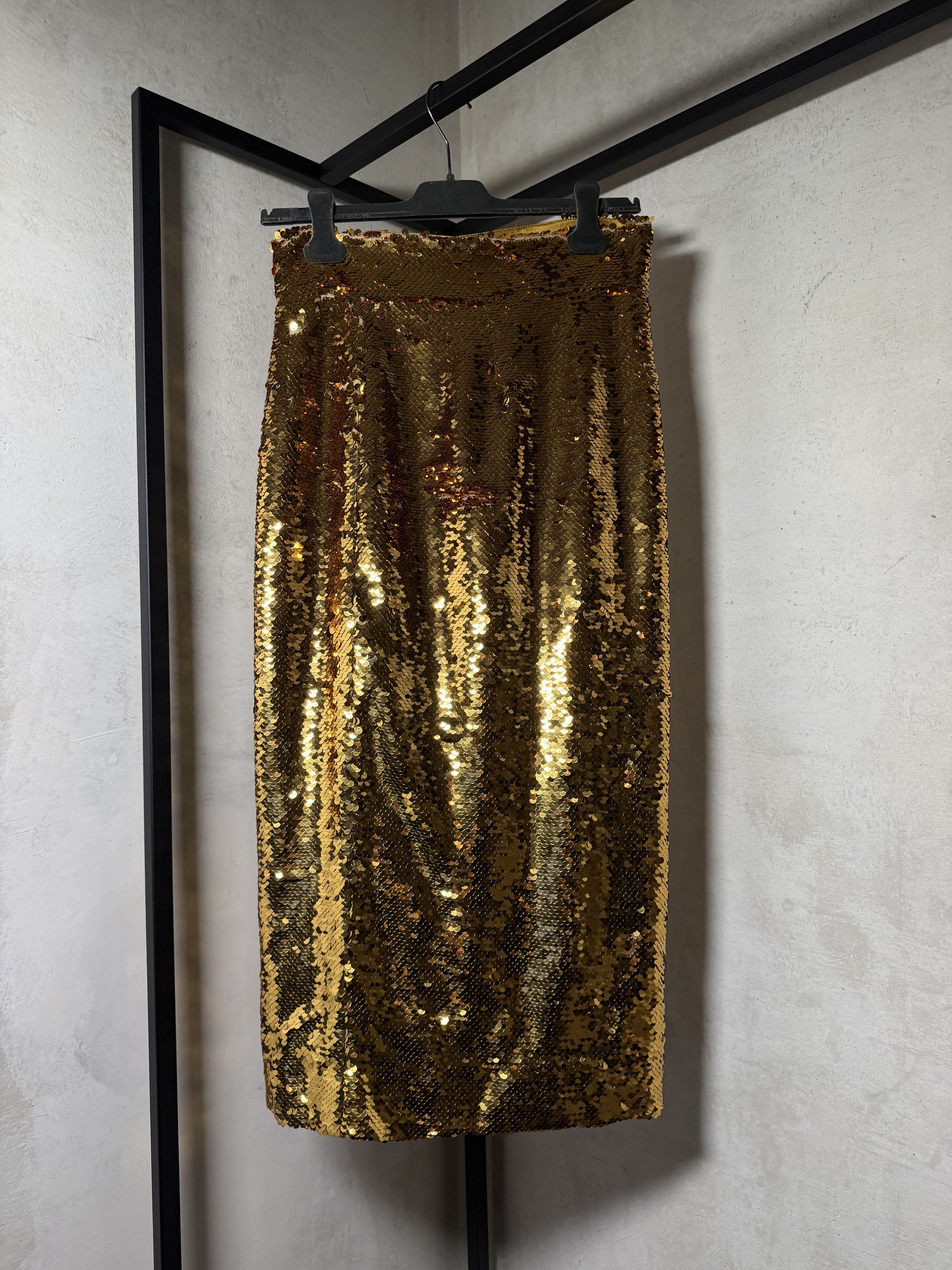 Dolce & Gabbana Dolce & Gabbana Sequin-Embellished Pencil Skirt In Gold Size 28" / US 6 / IT 42 - 3 Thumbnail