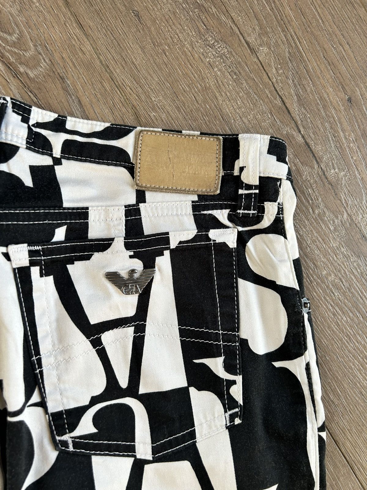 Armani Collezioni Vintage Armani Jeans monogram pats S 26 27 Size 26" / US 2 / IT 38 - 11 Thumbnail