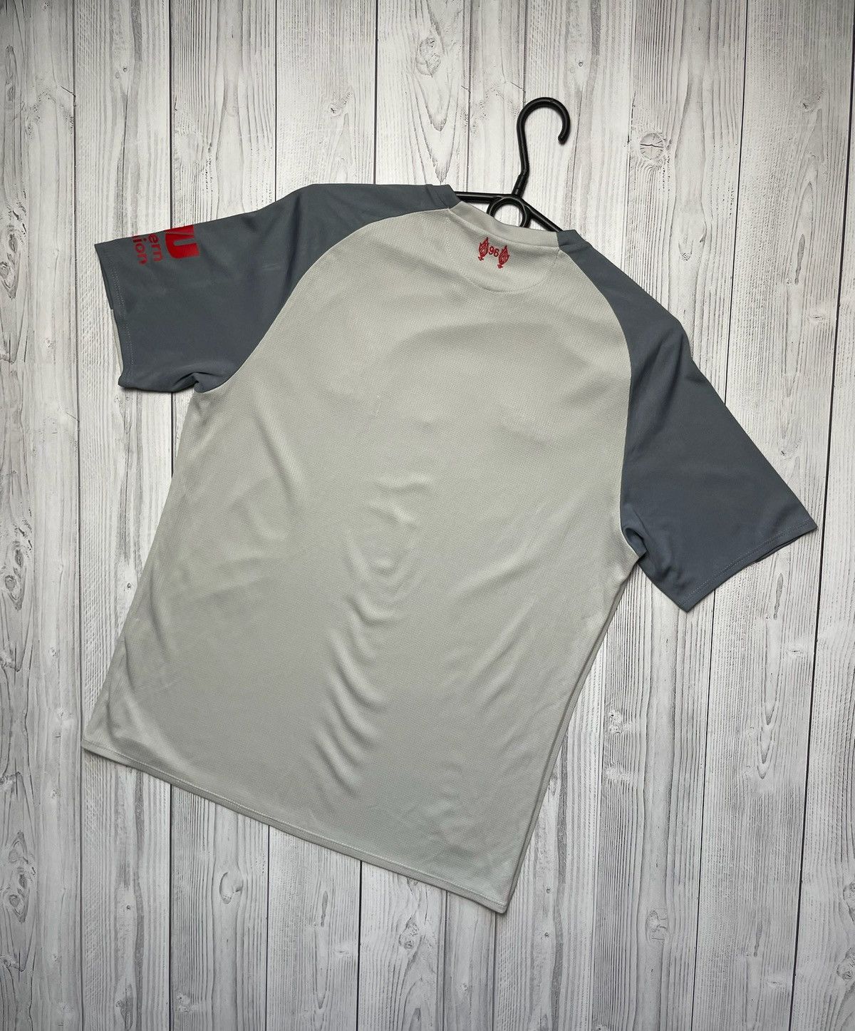 Vintage Vintage Liverpool soccer jersey size S away rare Size US S / EU 44-46 / 1 - 6 Thumbnail