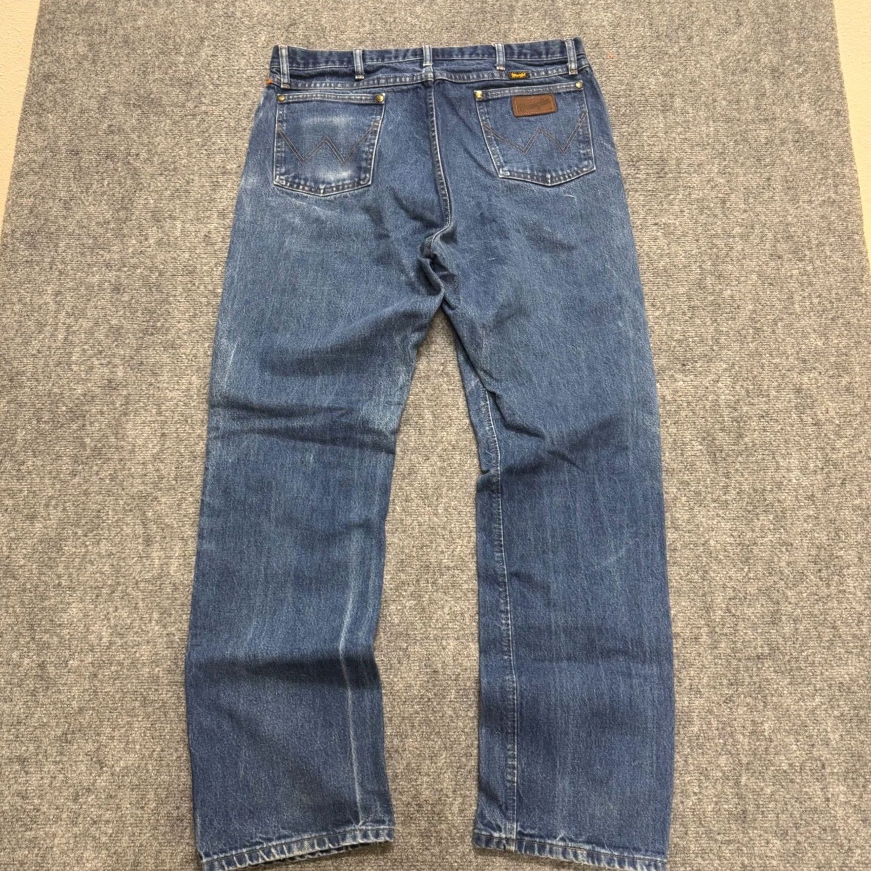 Wrangler VINTAGE Wrangler Rock 47 Denim Jeans Men 36x32 Dark Washed Work Straight Wrangler Rock 47 Mens Jeans Dark Washed 36x32 Size US 36 / EU 52 - 2 Thumbnail